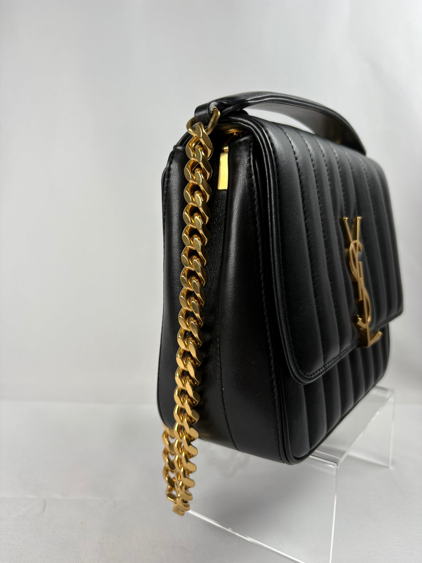 Pre-Owned SAINT LAURENT Vicky Chain Black, Small Handbag
