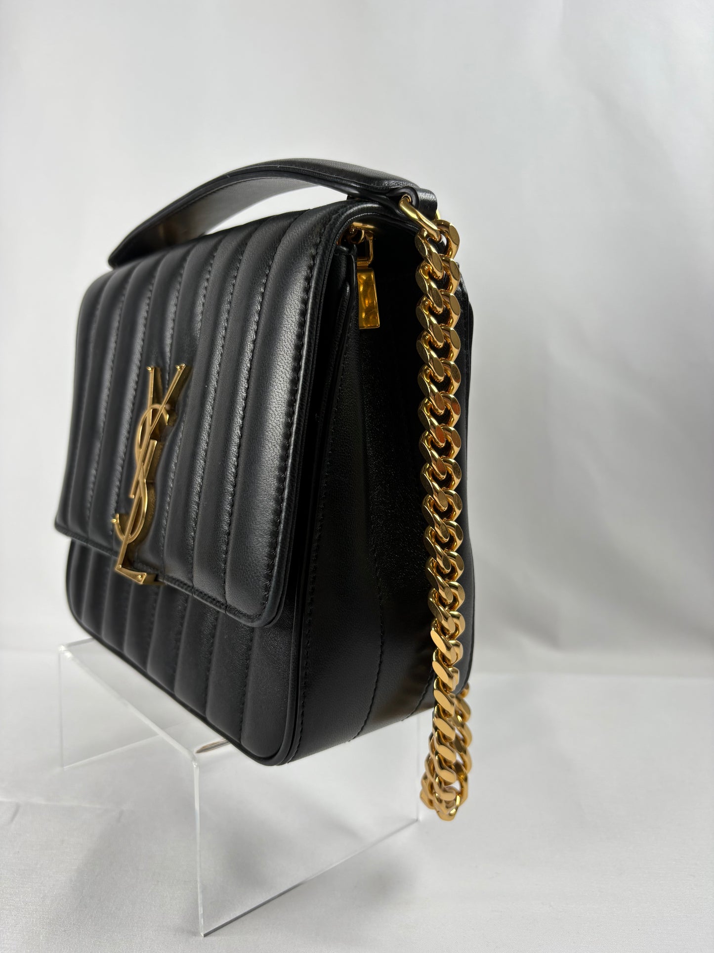 Pre-Owned SAINT LAURENT Vicky Chain Black, Small Handbag
