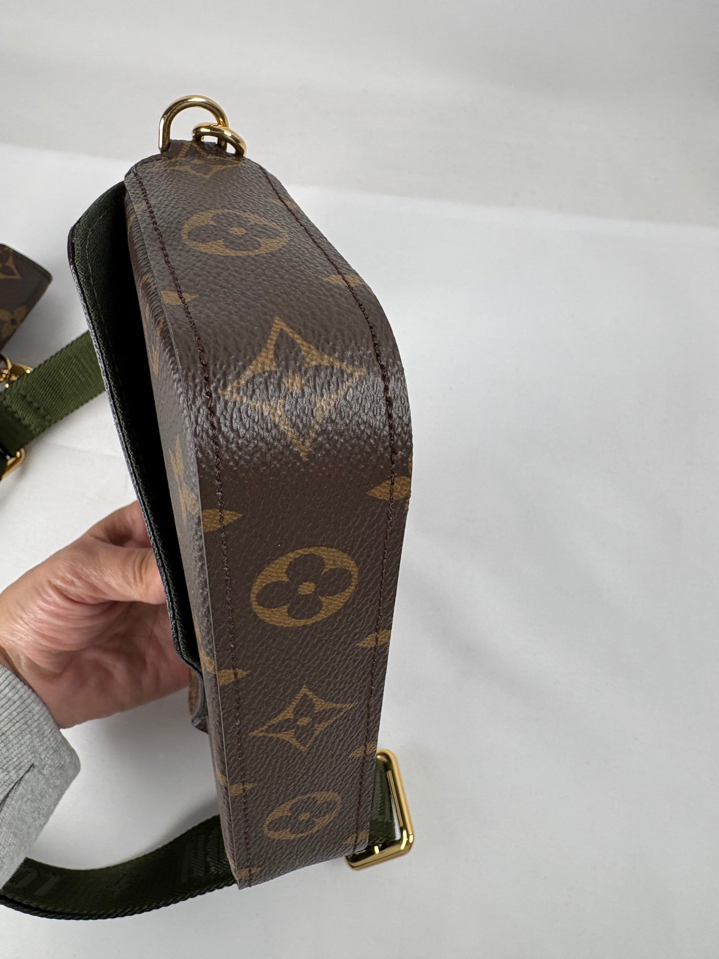 Pre-Owned LOUIS VUITTON Felicie Strap & Go Monogram Handbag
