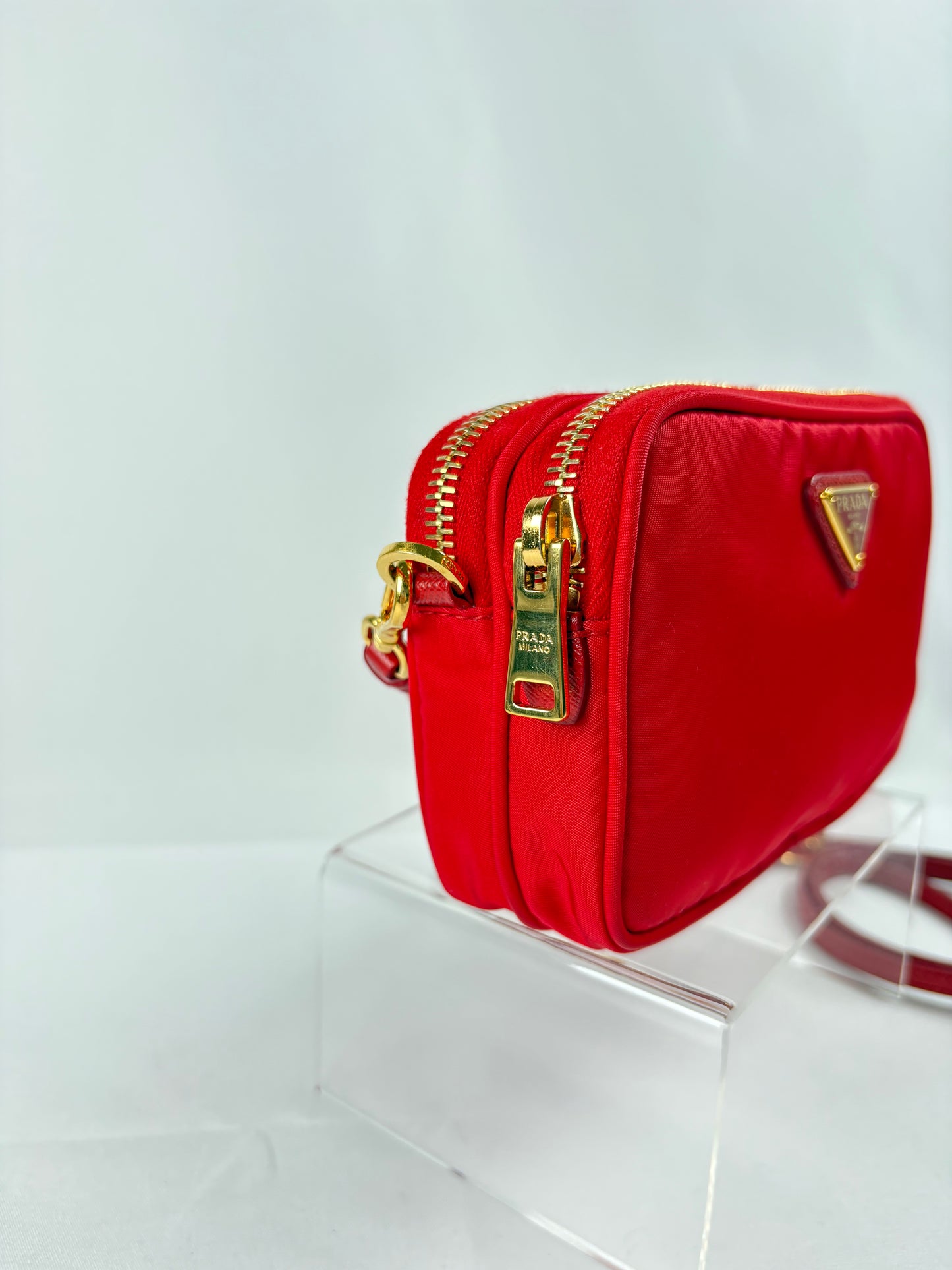 Pre-Owned PRADA Tessuto Camera Crossbody, Red