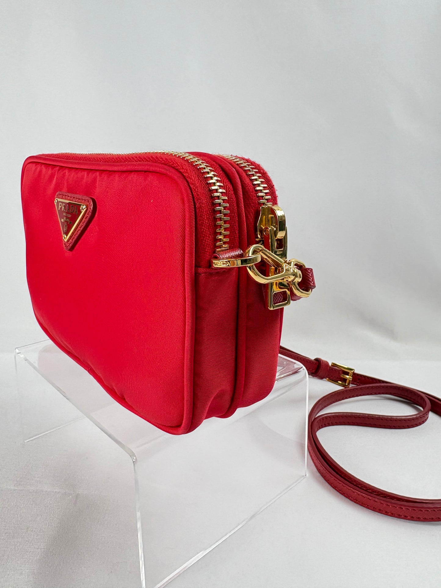 Pre-Owned PRADA Tessuto Camera Crossbody, Red