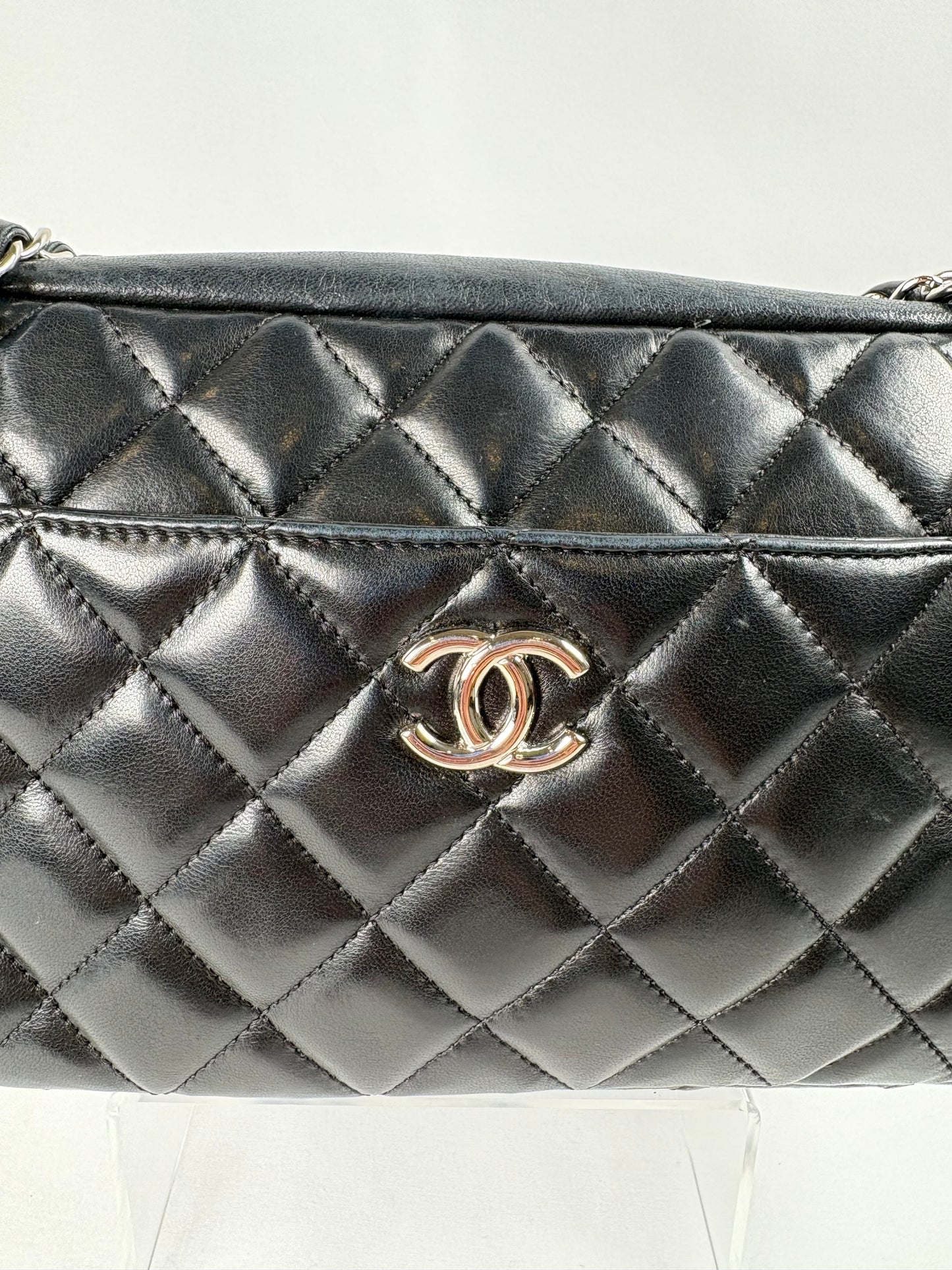 Pre-Owned CHANEL™ Quilted Camera Case Black Handbag