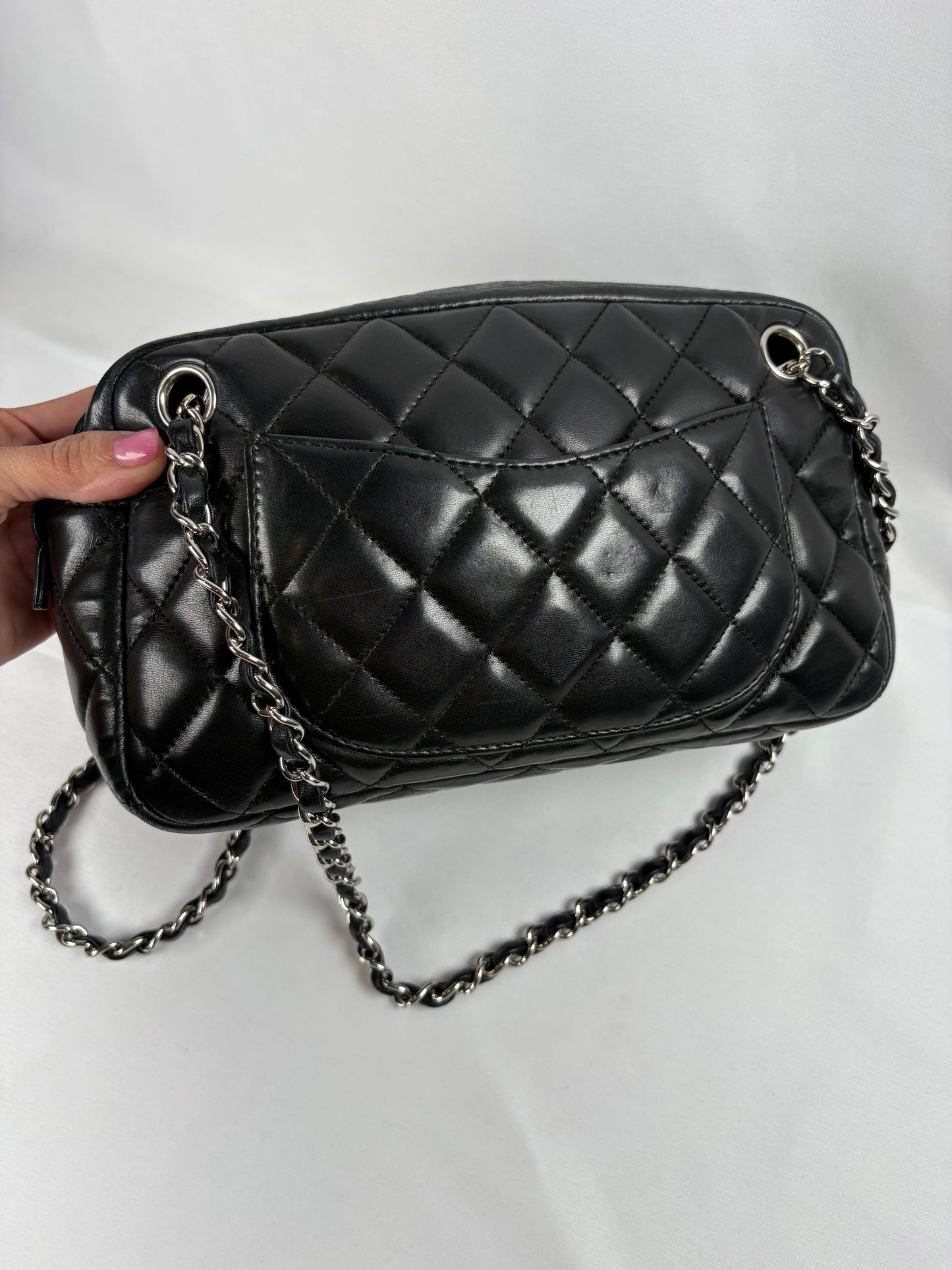 Pre-Owned CHANEL™ Quilted Camera Case Black Handbag