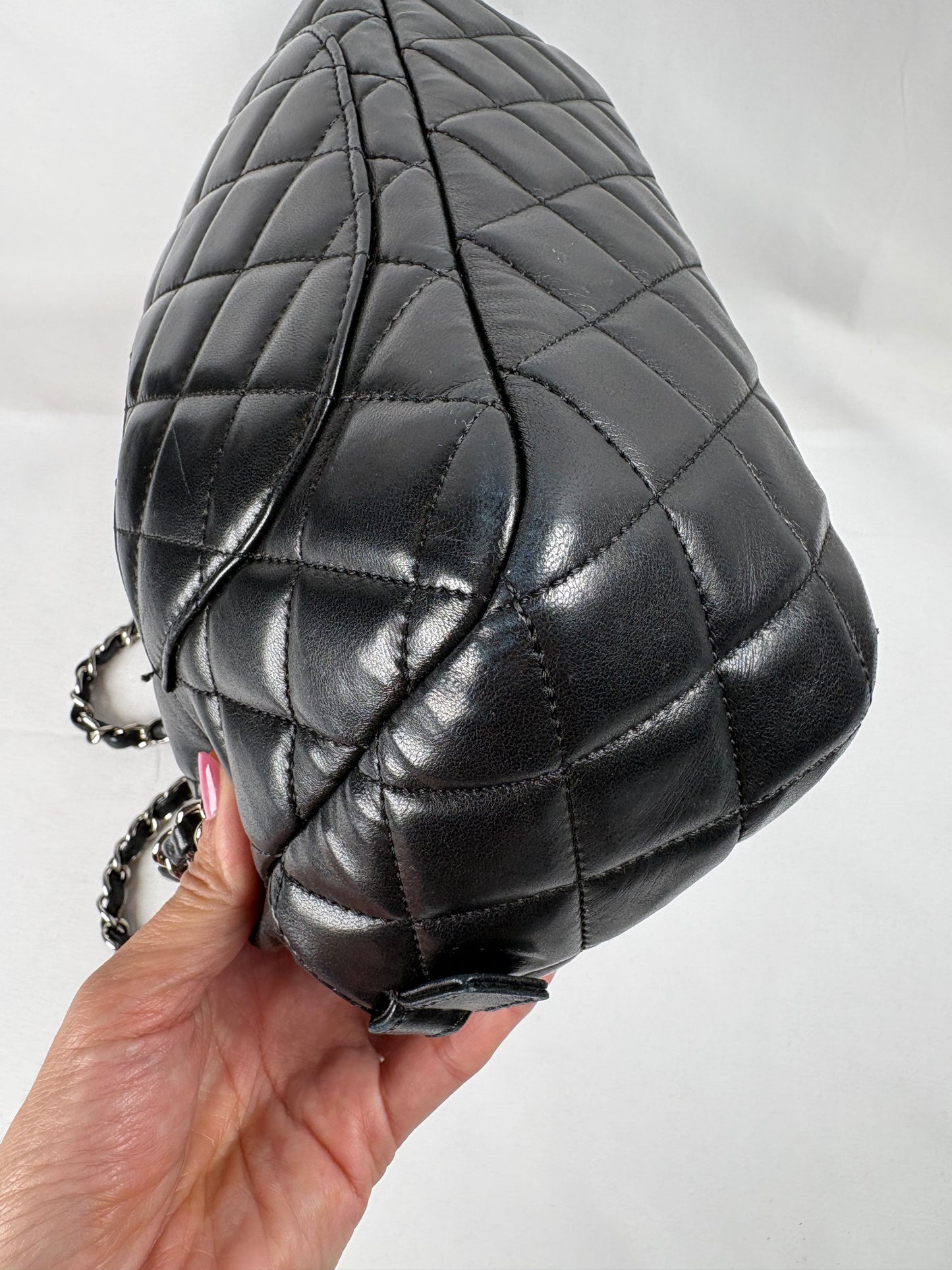 Pre-Owned CHANEL™ Quilted Camera Case Black Handbag
