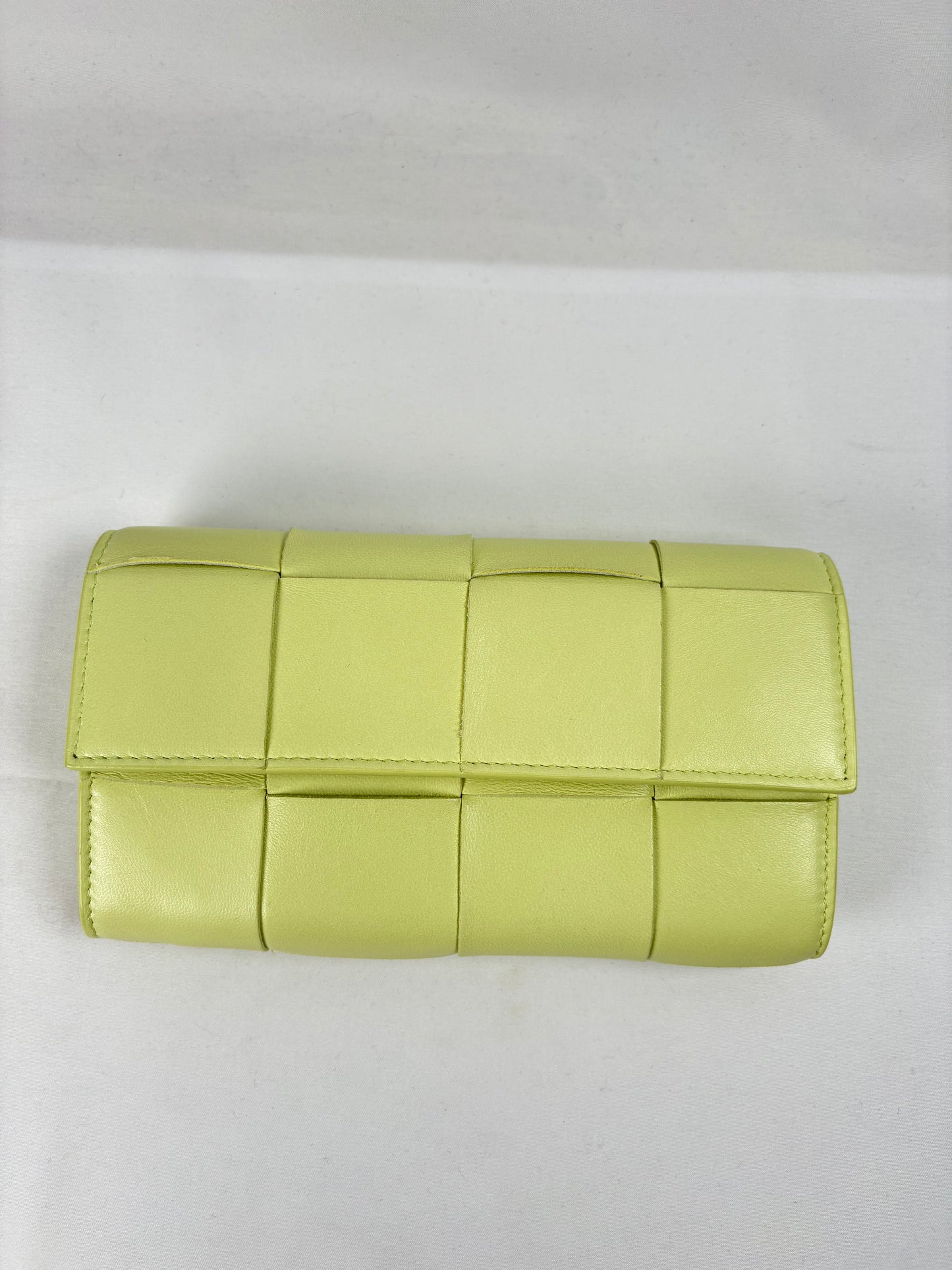 Pre-Owned BOTTEGA VENETA Maxi Intrecciato Leather Yellow Wallet