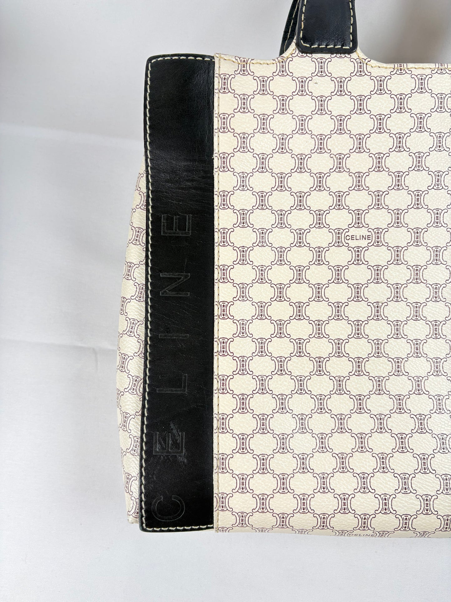 Pre-Owned CELINE Macadam Canvas White Handbag