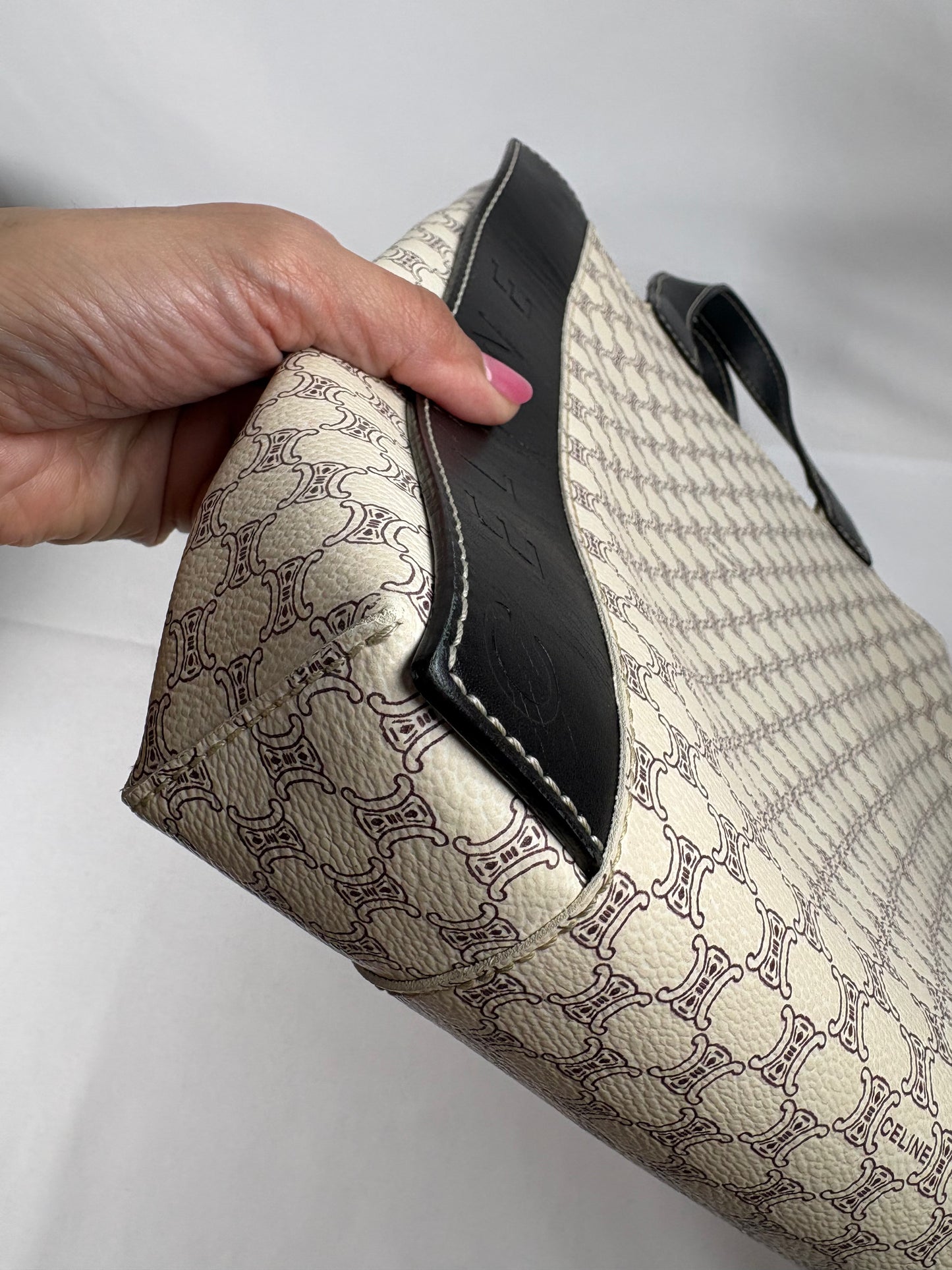 Pre-Owned CELINE Macadam Canvas White Handbag