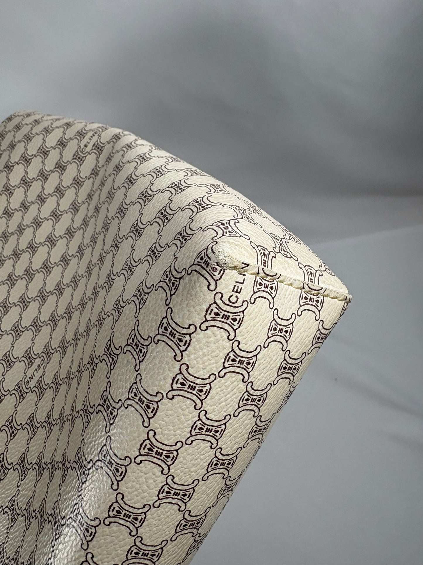 Pre-Owned CELINE Macadam Canvas White Handbag