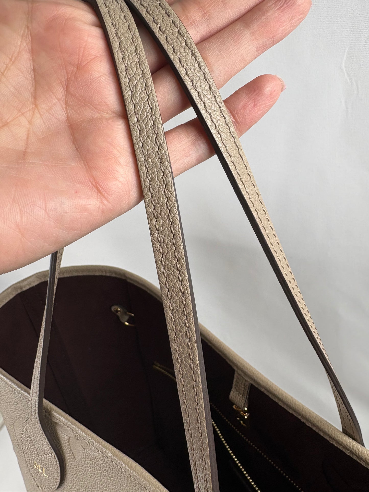 Pre-Owned LOUIS VUITTON Neverfull Handbag, Turtle Dove, MM