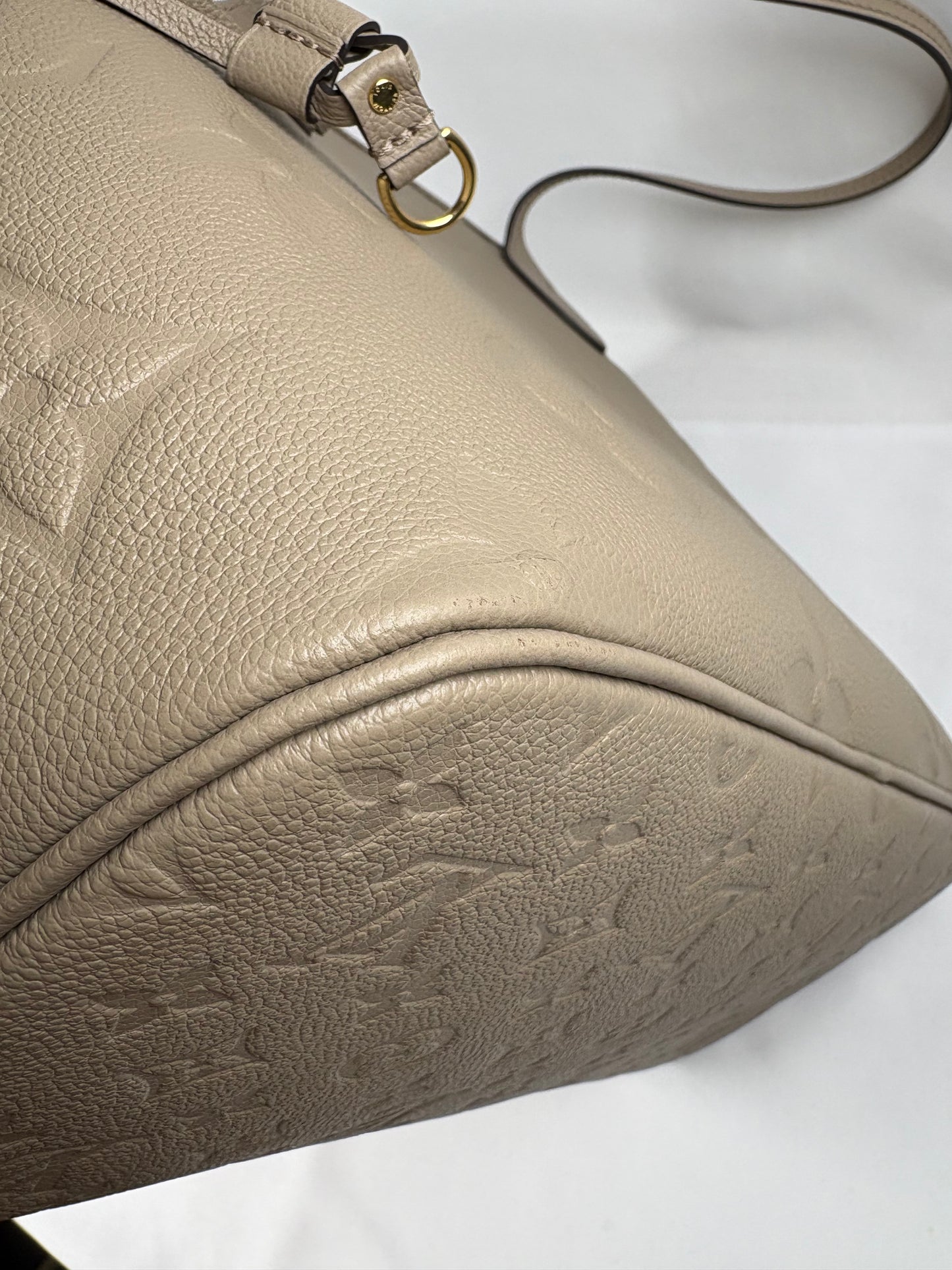 Pre-Owned LOUIS VUITTON Neverfull Handbag, Turtle Dove, MM