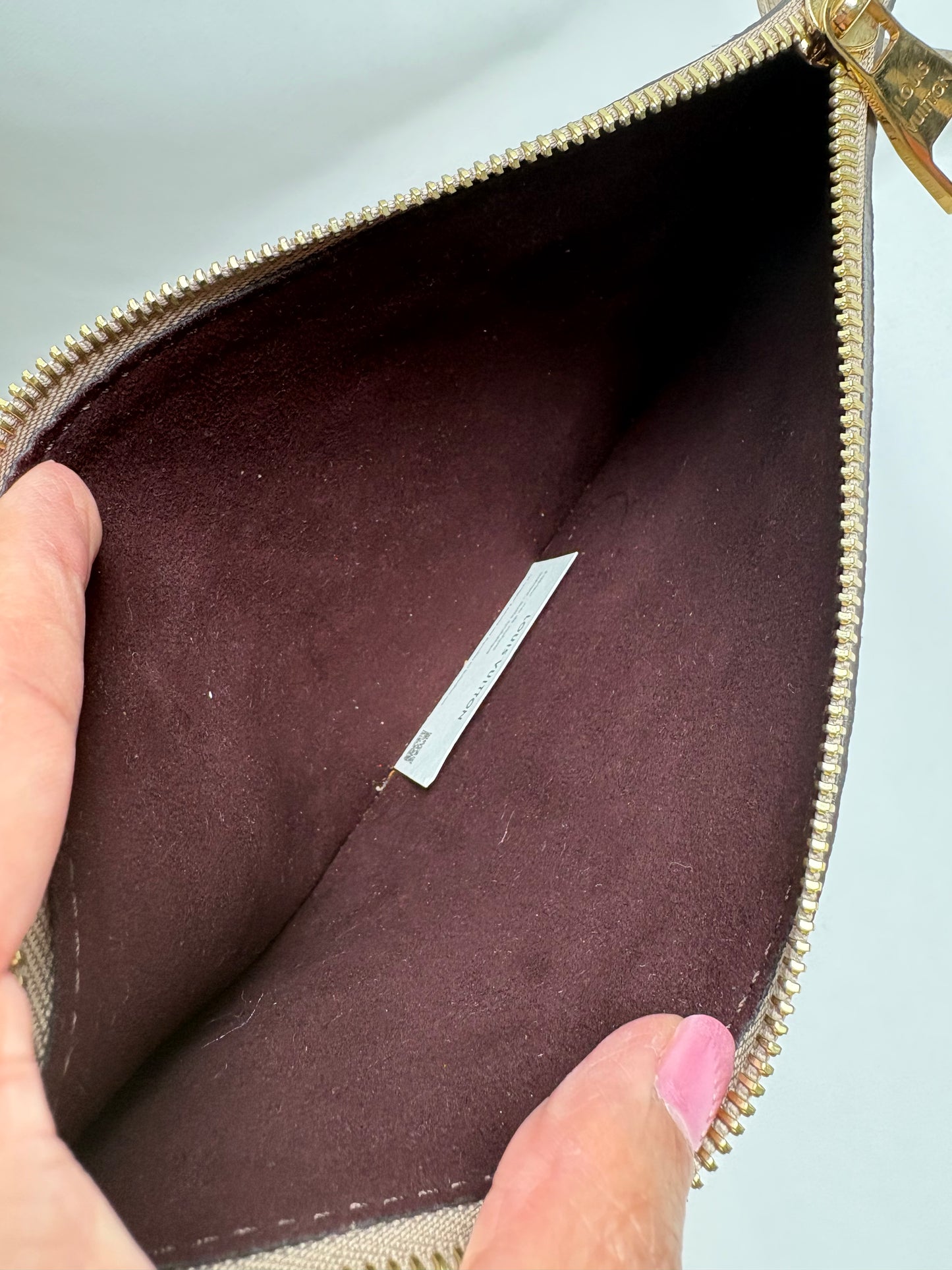 Pre-Owned LOUIS VUITTON Neverfull Handbag, Turtle Dove, MM