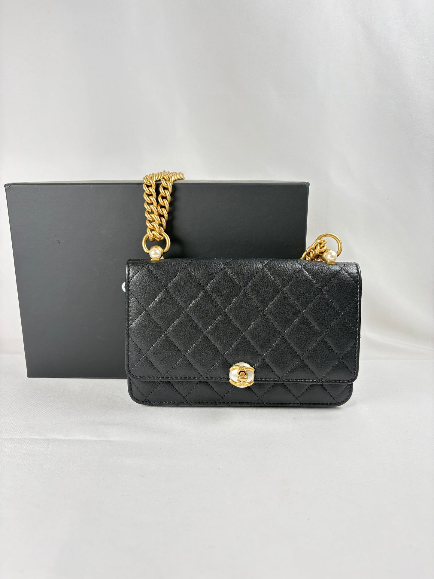 Pre-Owned CHANEL™ Pearl Wallet on Chain Handbag, Black