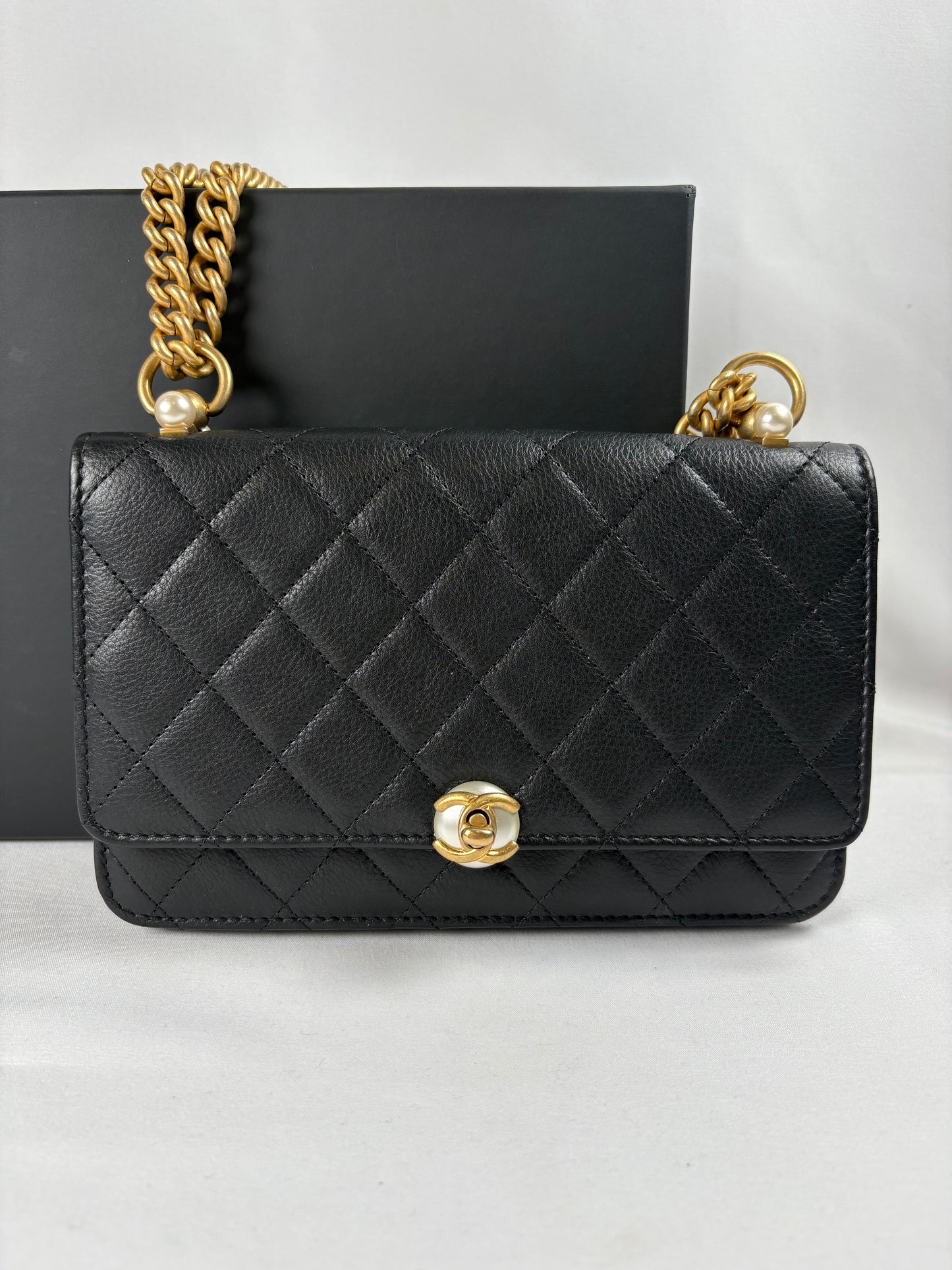 Pre-Owned CHANEL™ Pearl Wallet on Chain Handbag, Black