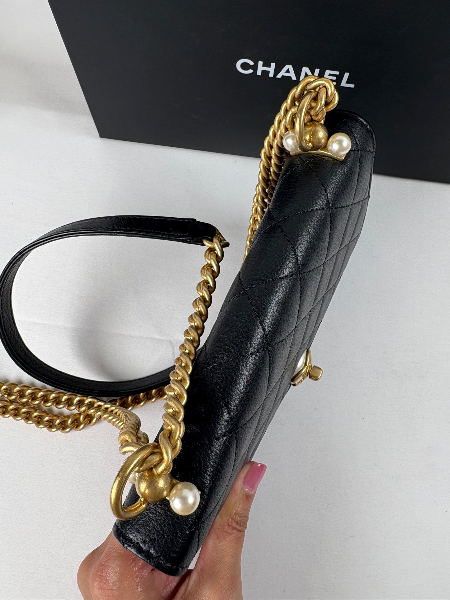 Pre-Owned CHANEL™ Pearl Wallet on Chain Handbag, Black