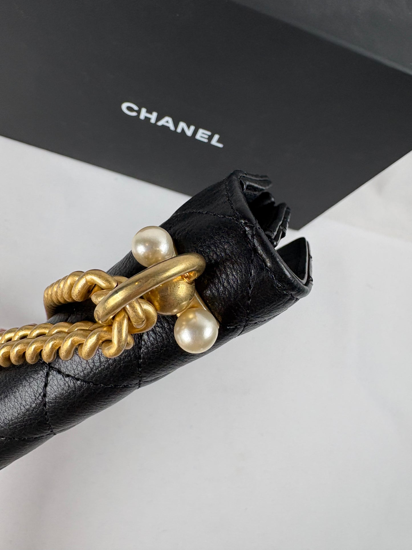 Pre-Owned CHANEL™ Pearl Wallet on Chain Handbag, Black