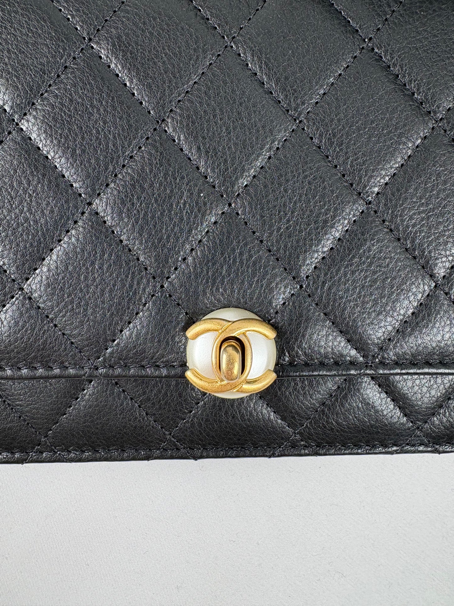 Pre-Owned CHANEL™ Pearl Wallet on Chain Handbag, Black