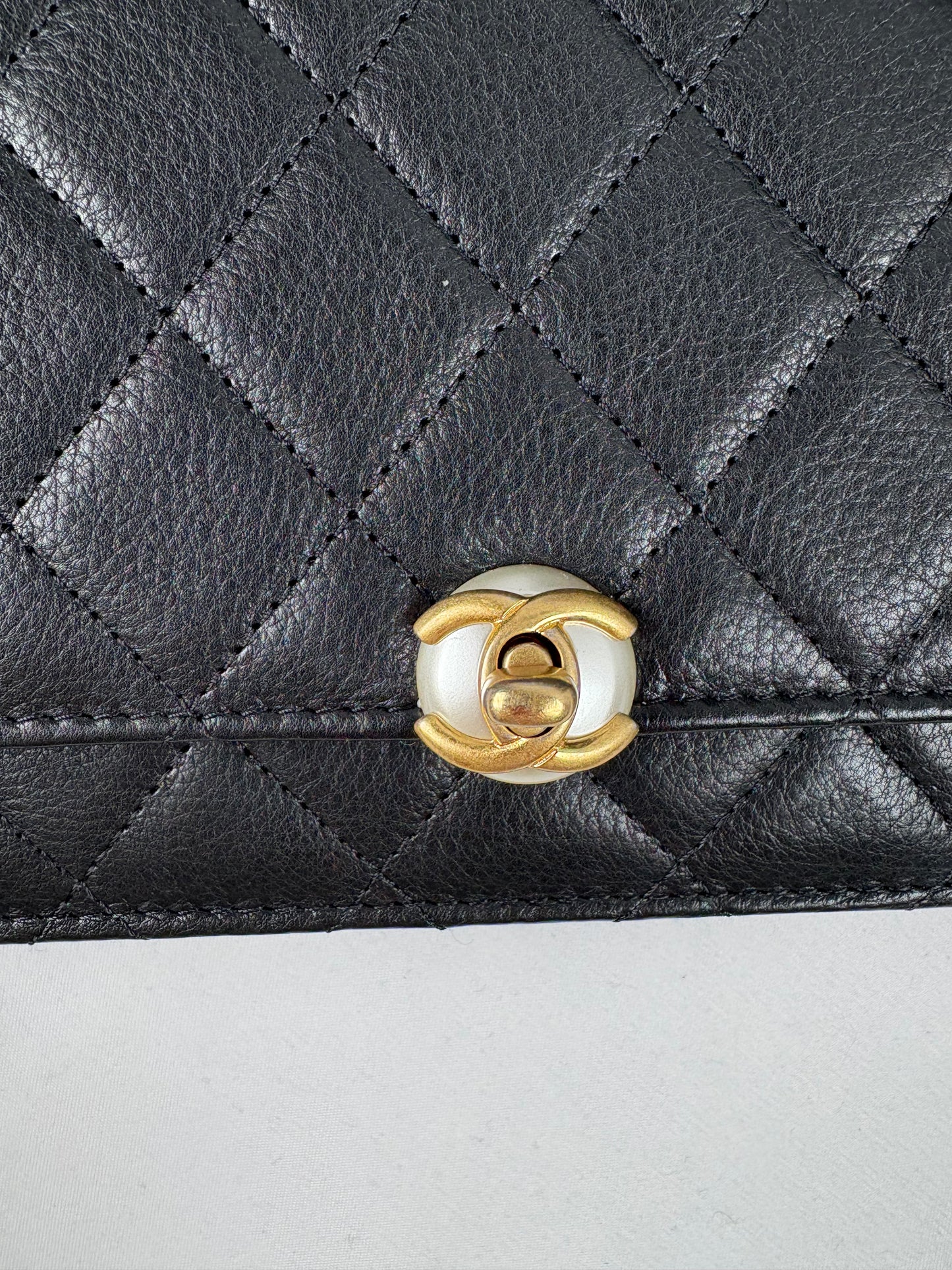 Pre-Owned CHANEL™ Pearl Wallet on Chain Handbag, Black