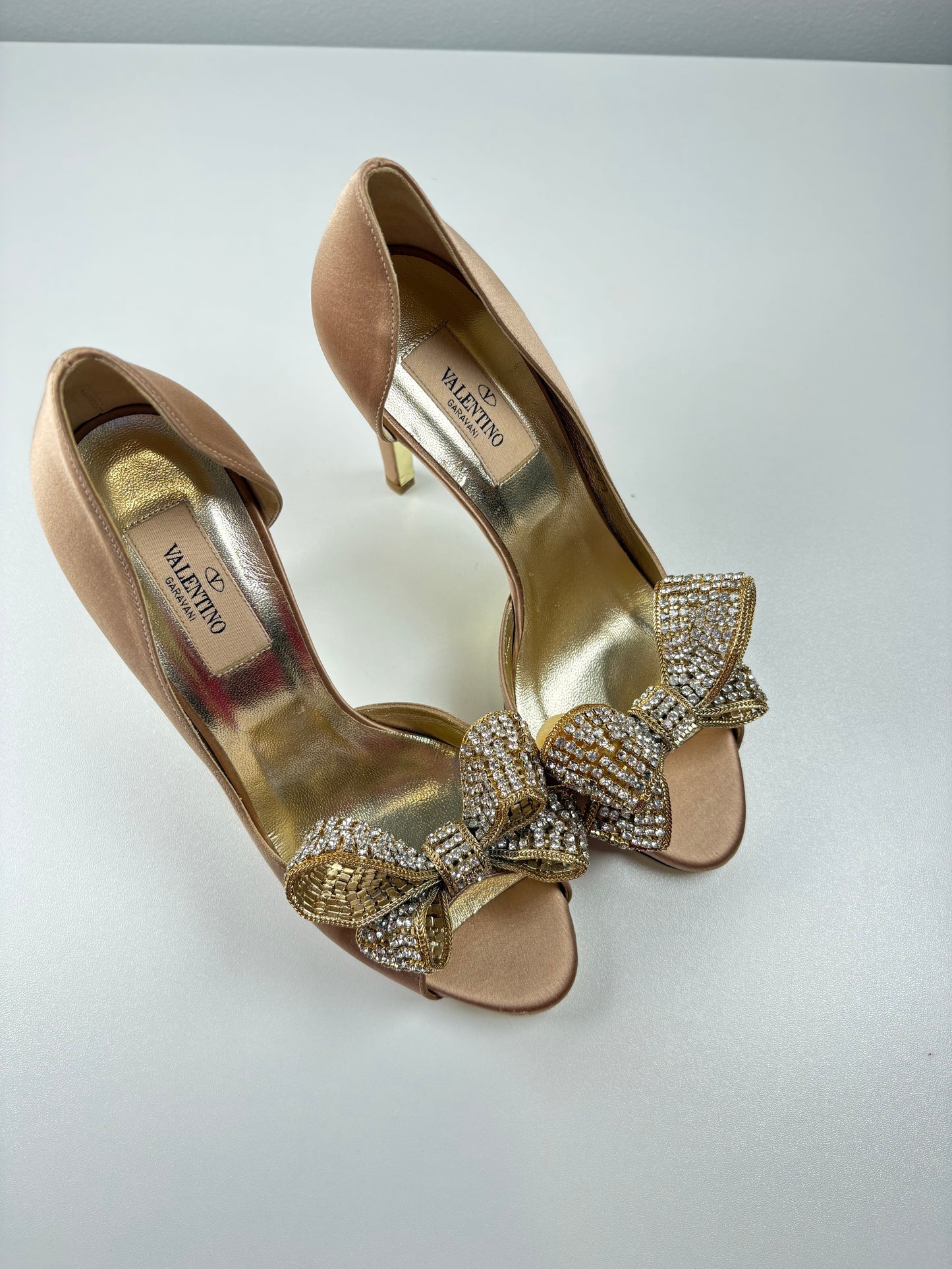 Pre-Owned VALENTINO Satin Pearl Bow D'Orsay Open Toe Pumps, 37.5, Nude/Gold