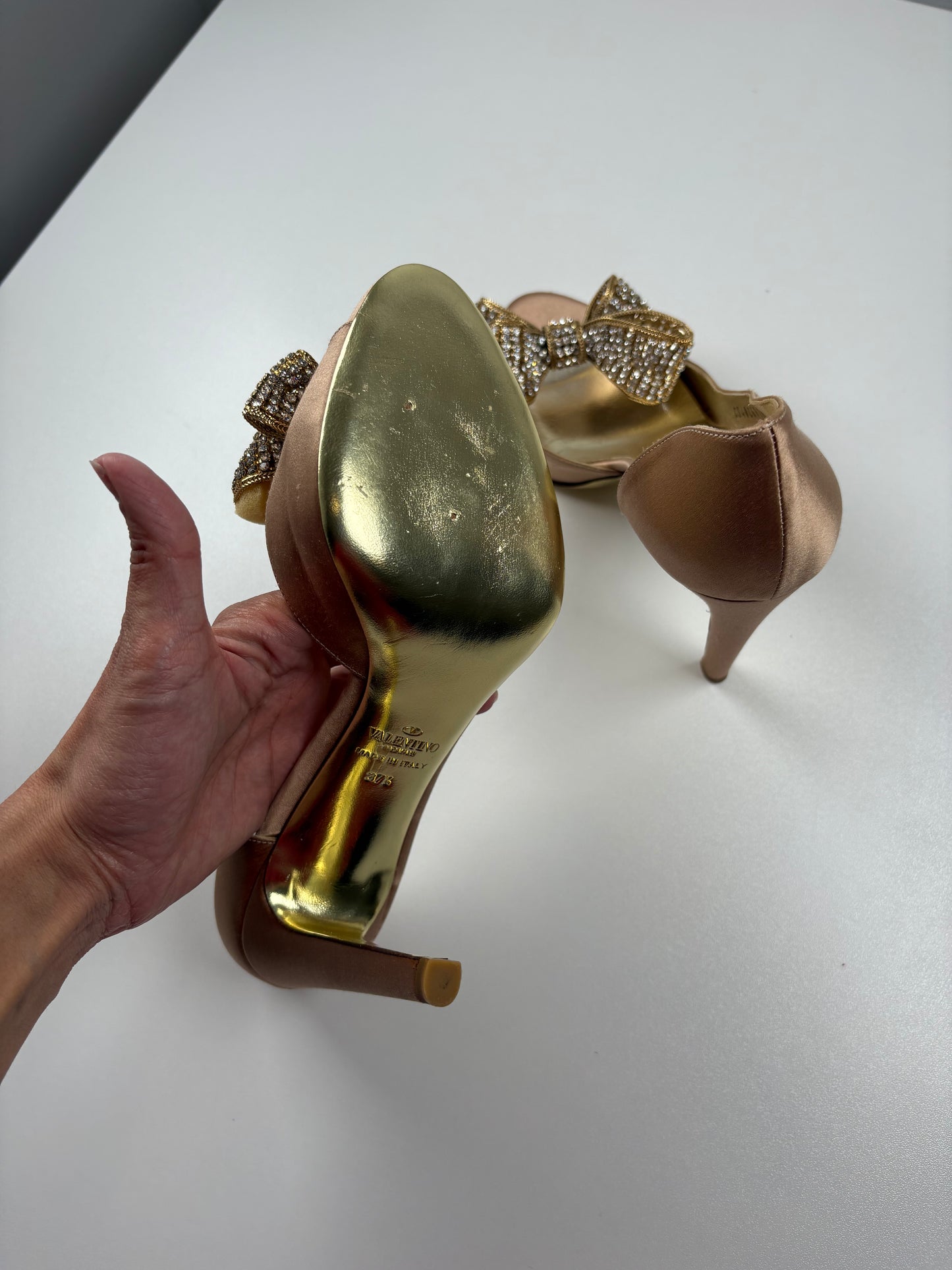 Pre-Owned VALENTINO Satin Pearl Bow D'Orsay Open Toe Pumps, 37.5, Nude/Gold