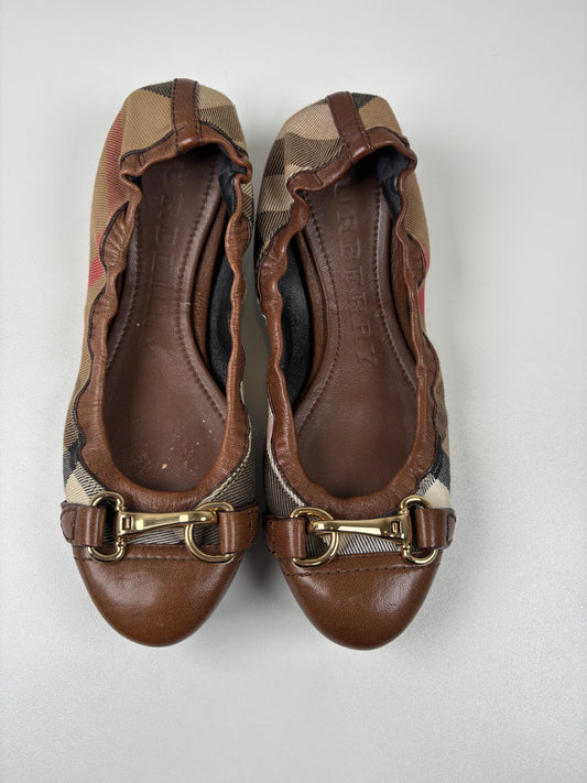 Pre-Owned BURBERRY Flats, Nova Check, 36