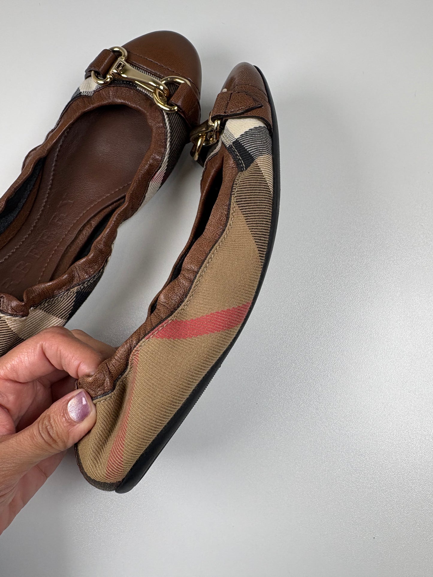 Pre-Owned BURBERRY Flats, Nova Check, 36