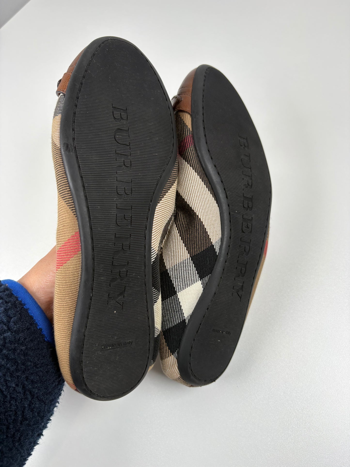 Pre-Owned BURBERRY Flats, Nova Check, 36