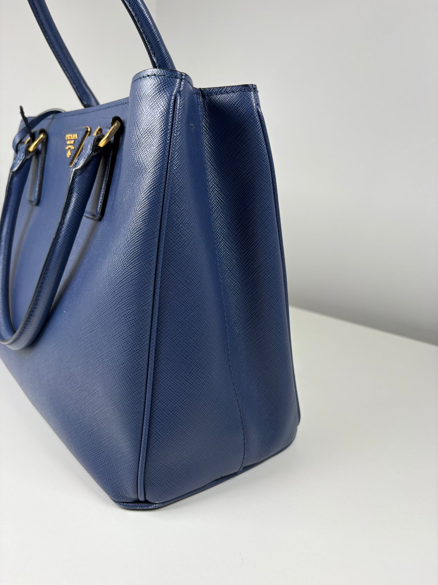 Pre-Owned PRADA Galleria Handbag, Blue, Medium