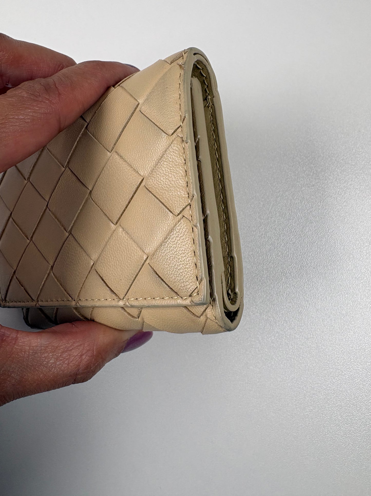 Pre-Owned BOTTEGA VENETA Trifold Wallet, Beige