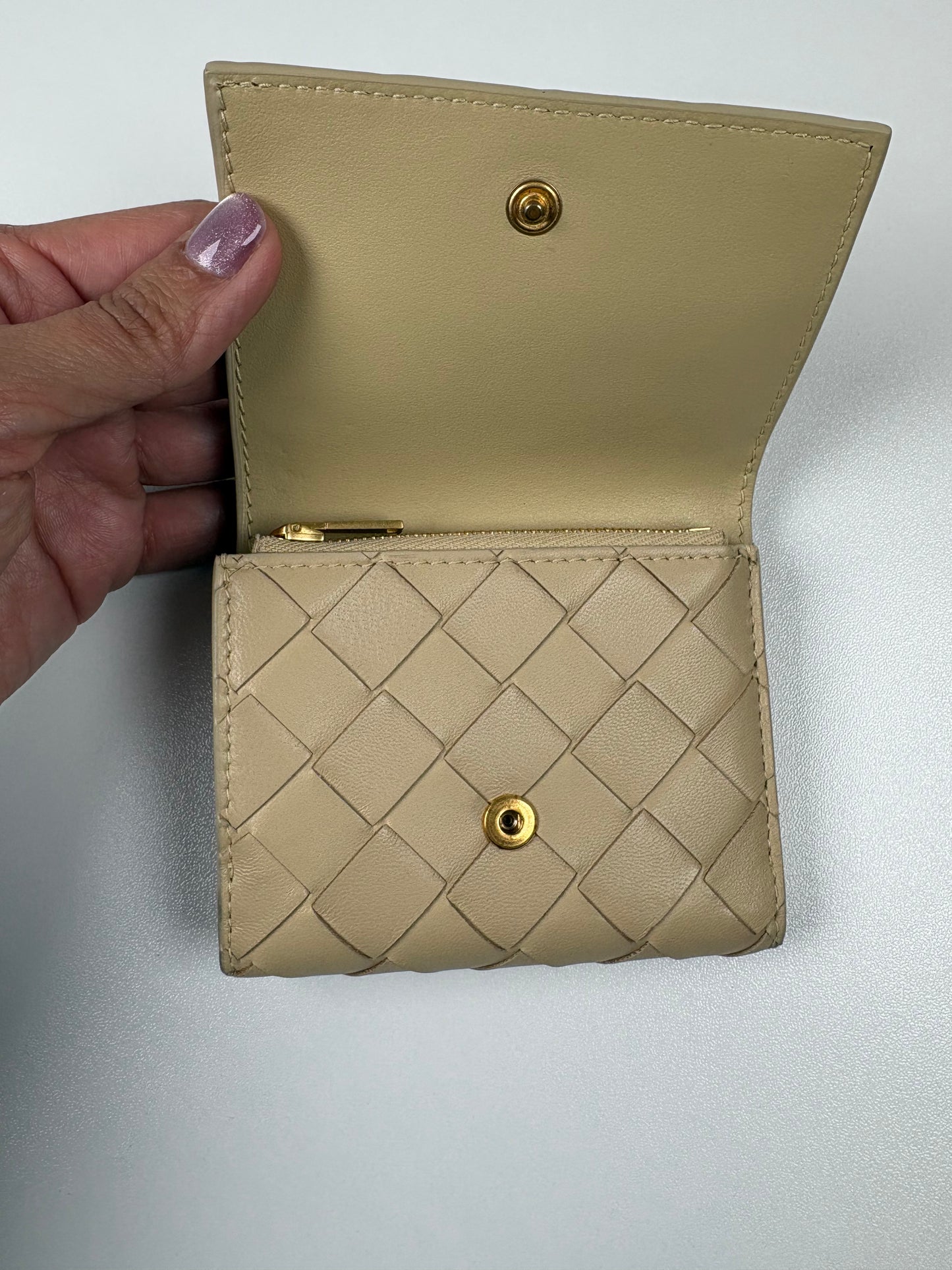 Pre-Owned BOTTEGA VENETA Trifold Wallet, Beige