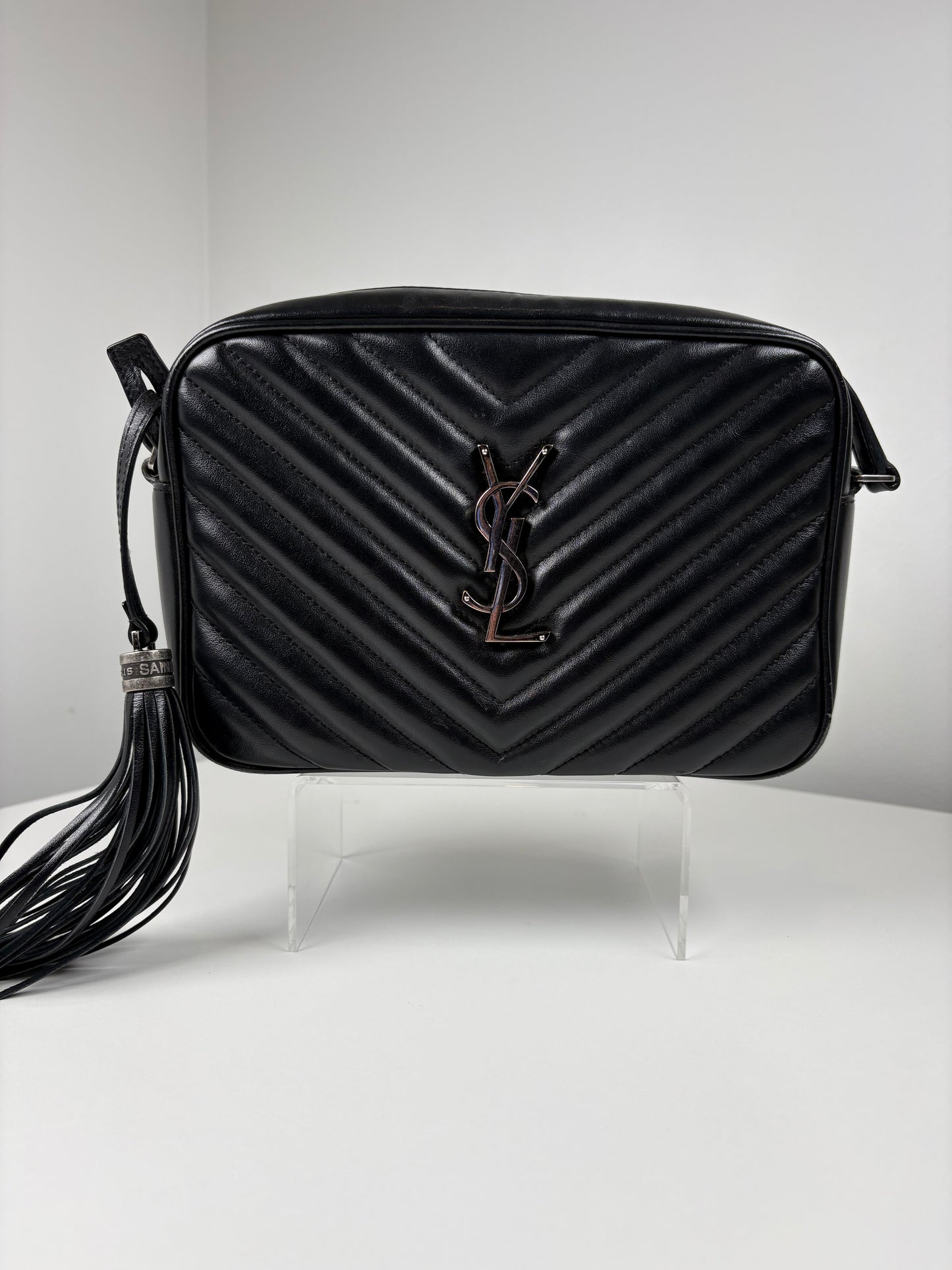 Pre-Owned SAINT LAURENT Lou Camera Handbag, Black