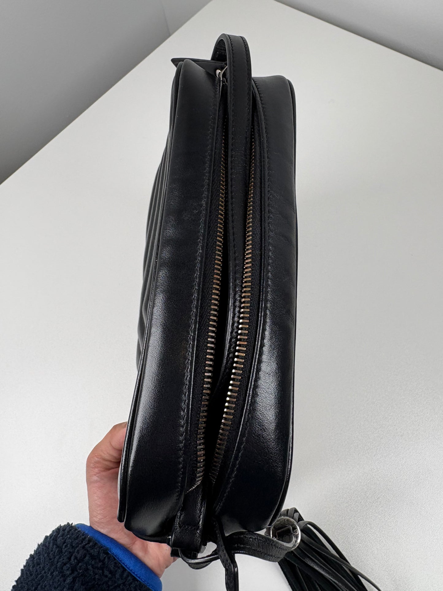 Pre-Owned SAINT LAURENT Lou Camera Handbag, Black