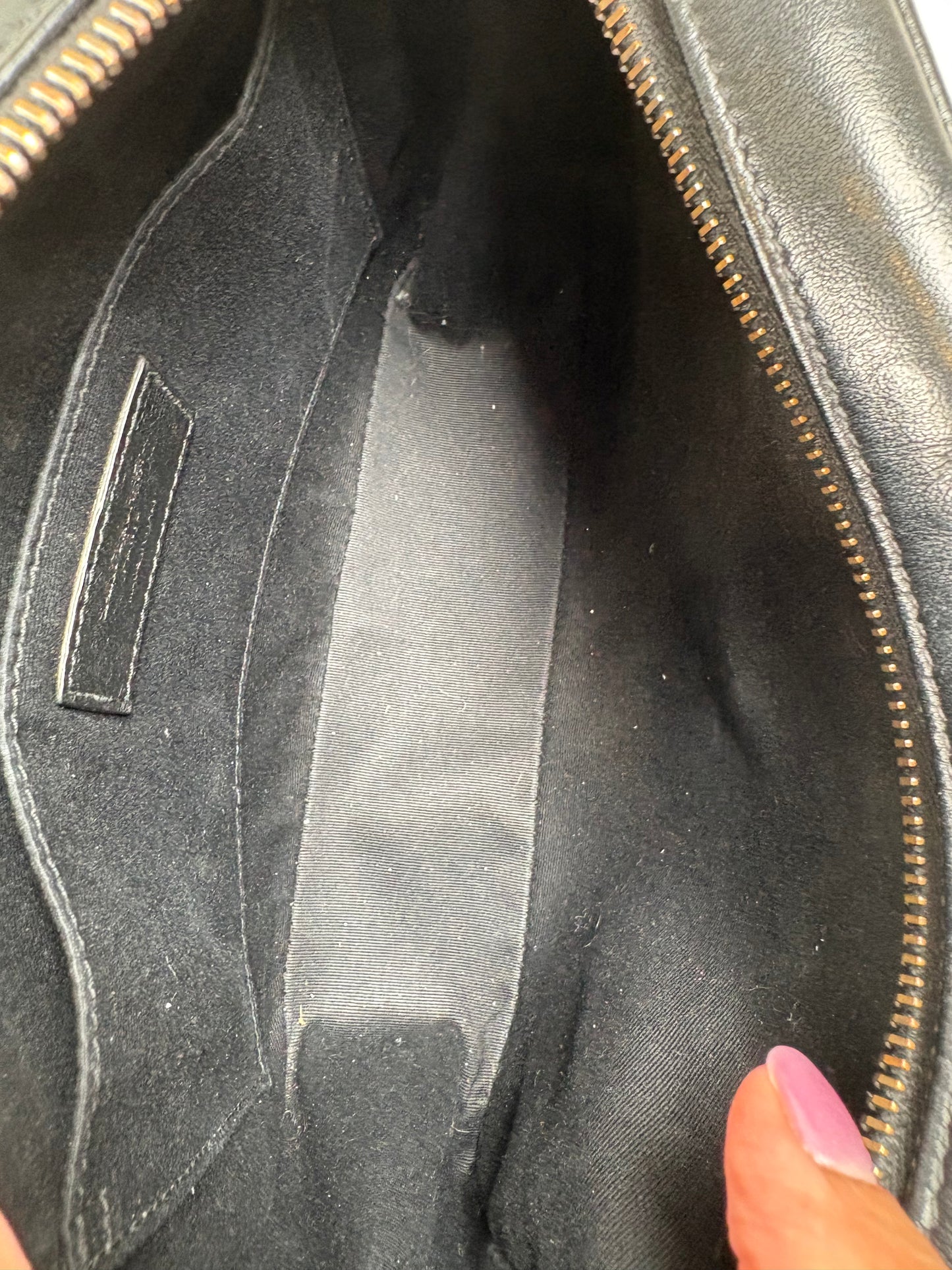 Pre-Owned SAINT LAURENT Lou Camera Handbag, Black
