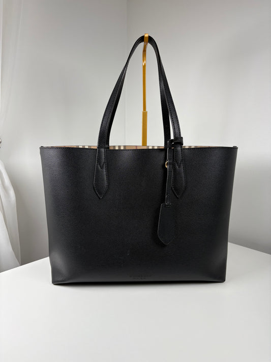 Pre-Owned BURBERRY Haymarket Check Reversible Tote Handbag, Black/Nova Check
