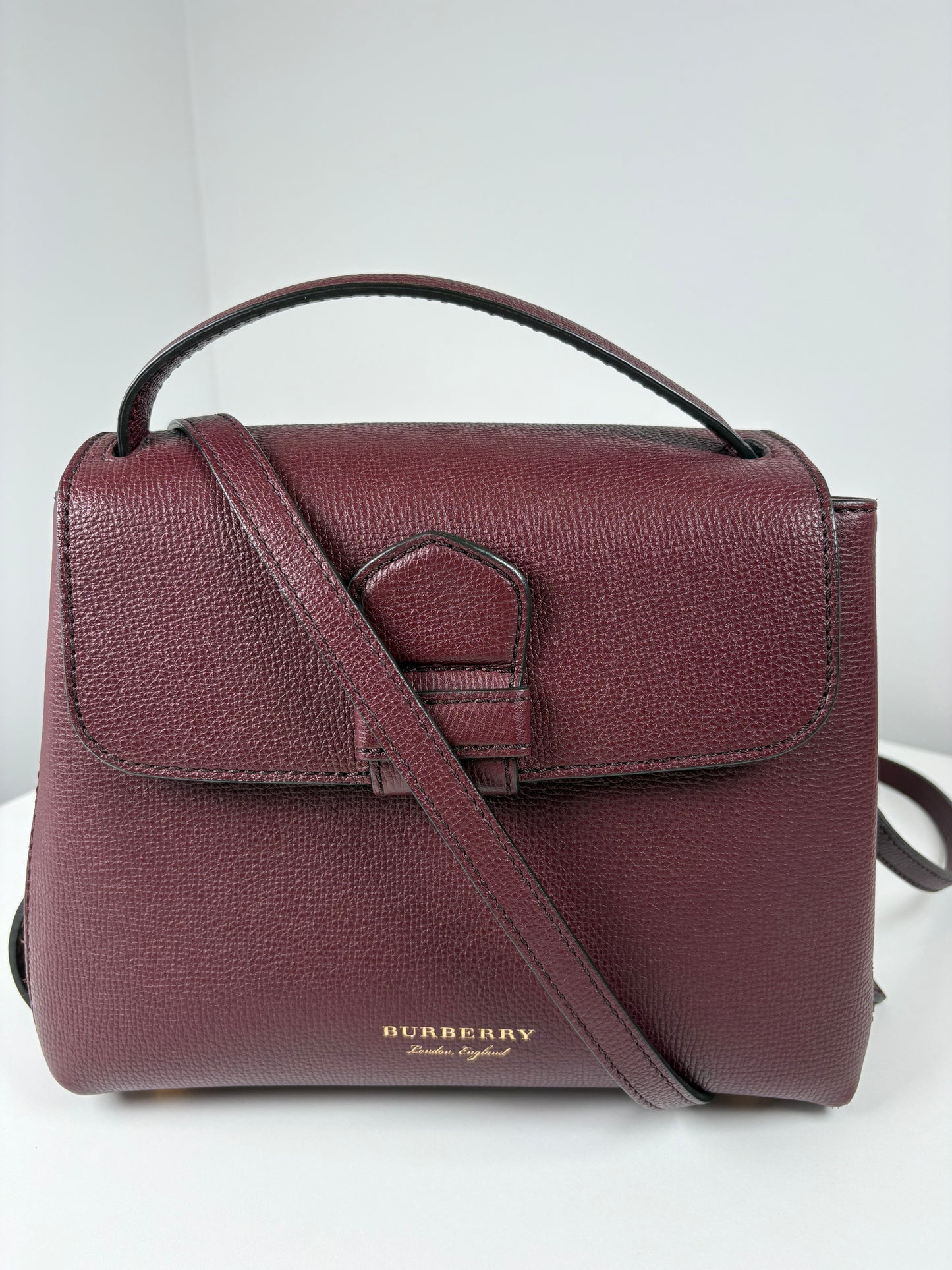 Pre-Owned BURBERRY Camberley Top Handle Handbag, Burgundy, Small