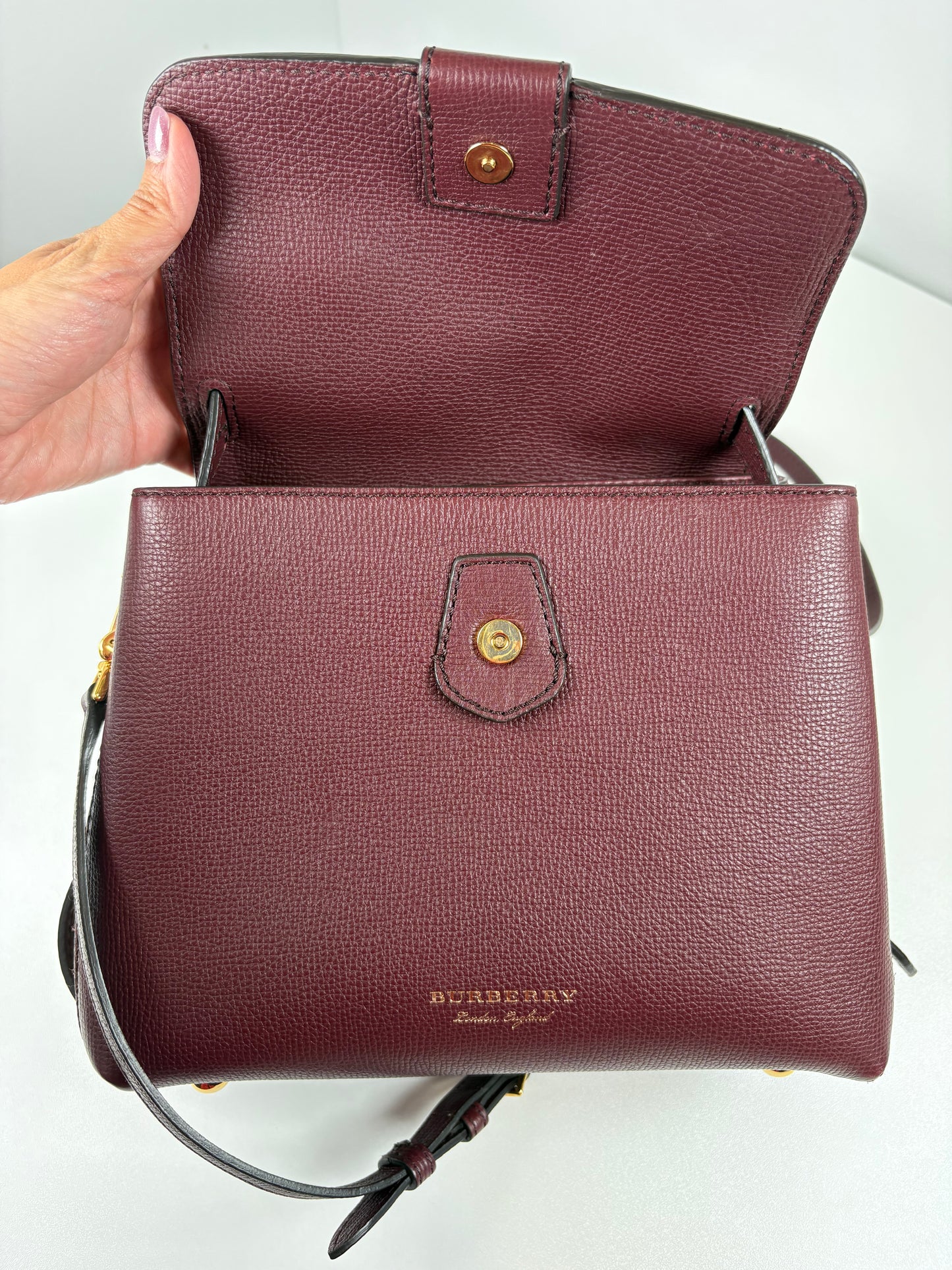 Pre-Owned BURBERRY Camberley Top Handle Handbag, Burgundy, Small