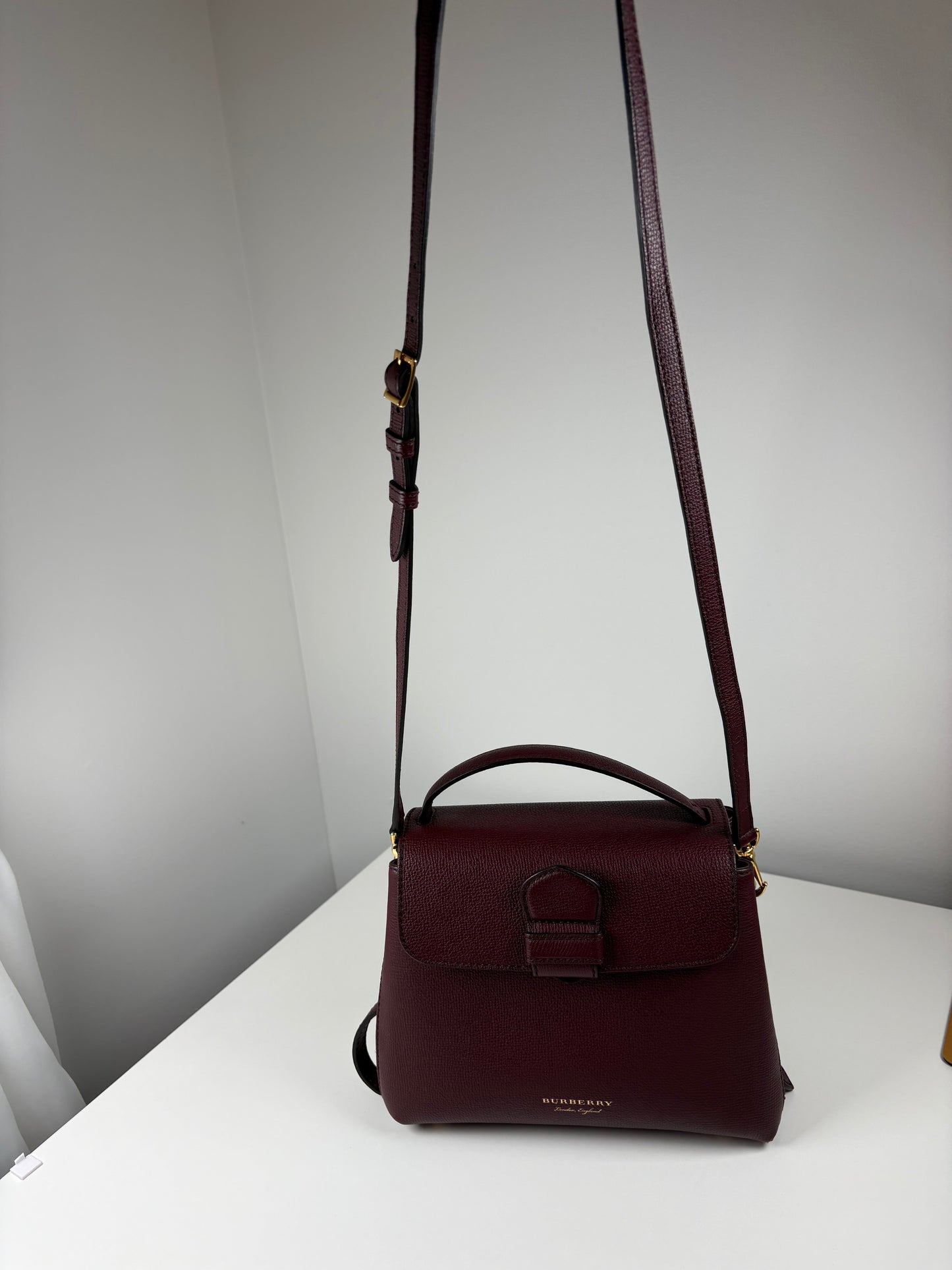 Pre-Owned BURBERRY Camberley Top Handle Handbag, Burgundy, Small