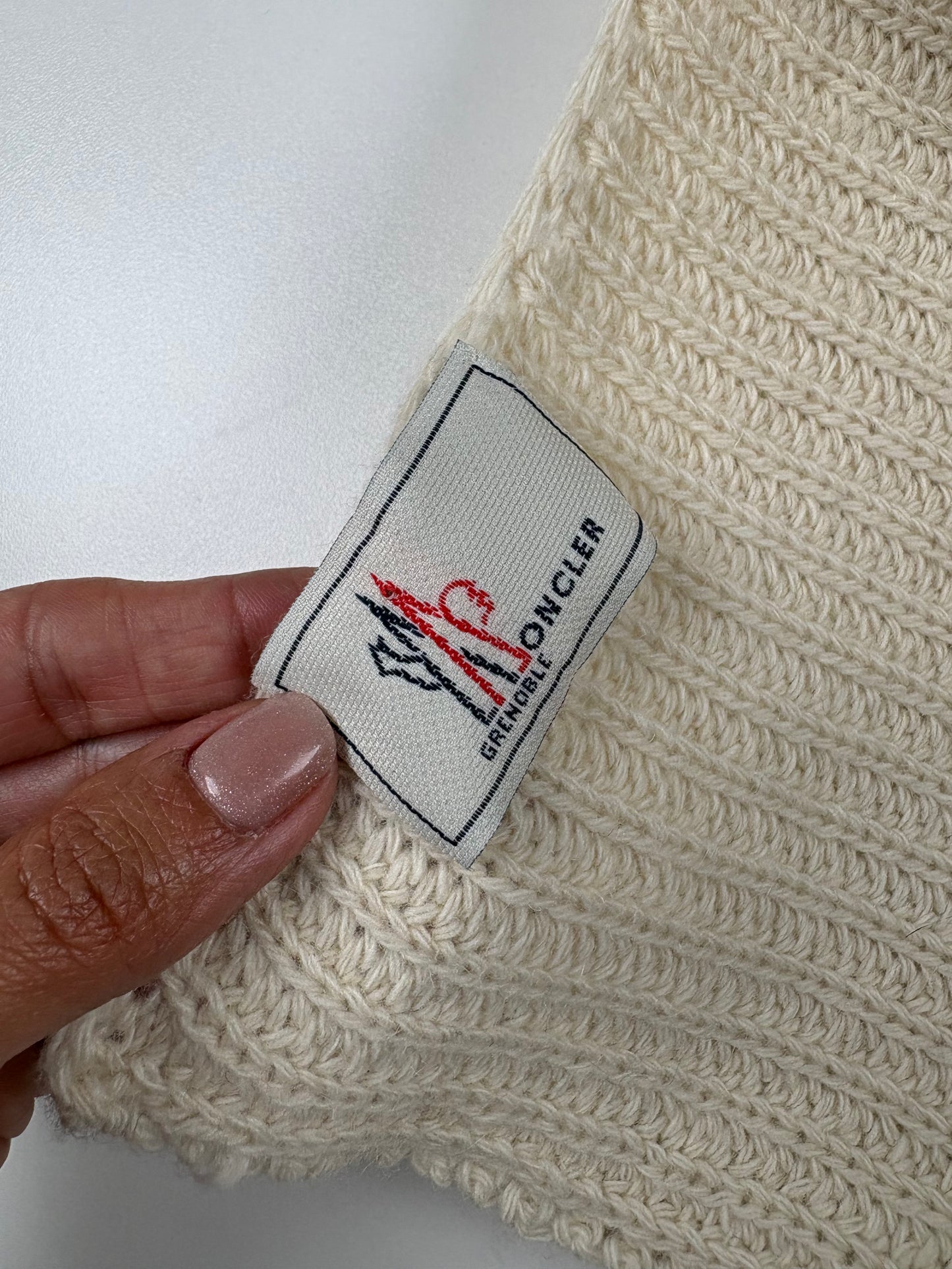 Pre-Owned MONCLER Scarf, Ivory