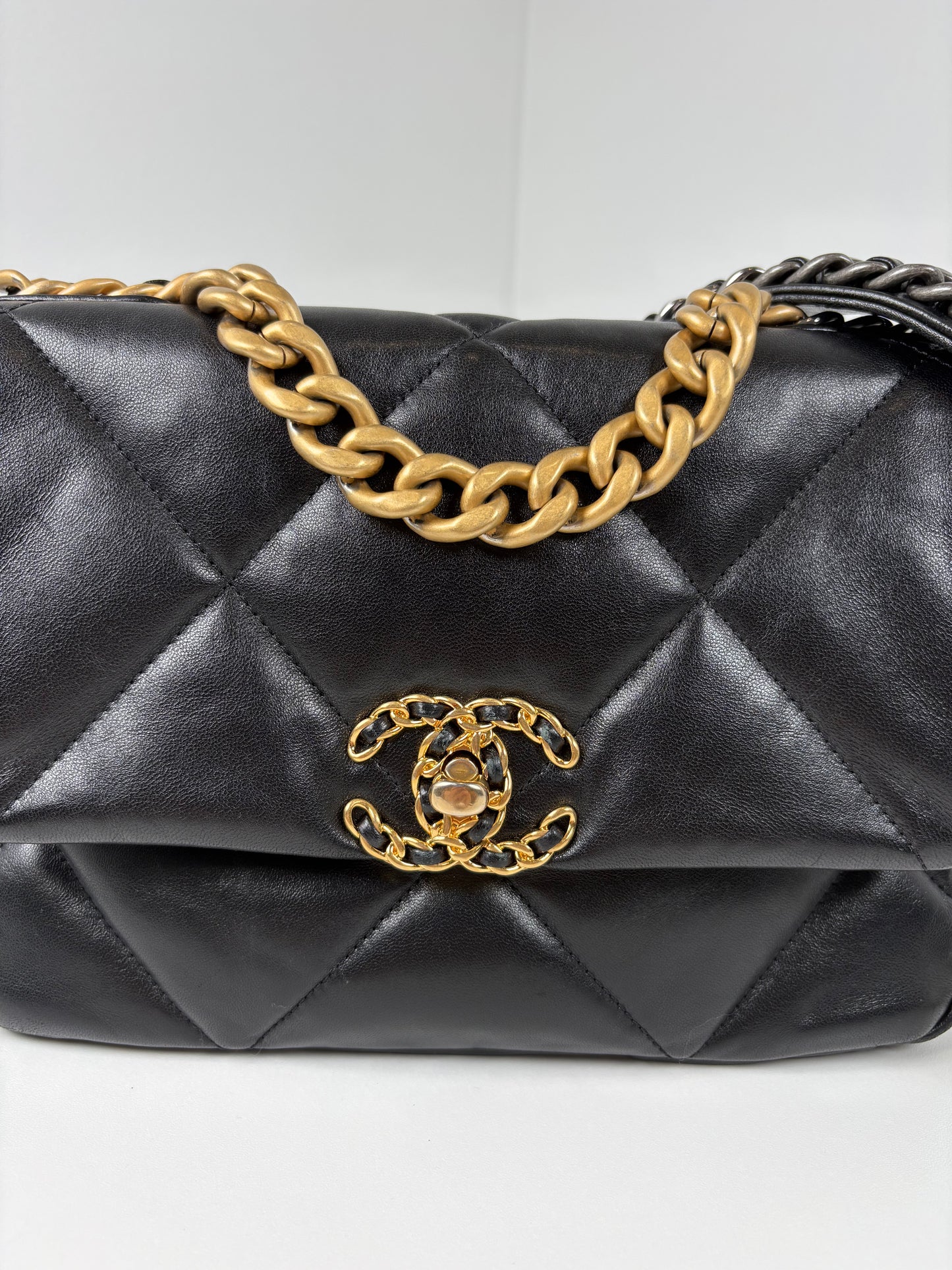 Pre-Owned CHANEL 19 Handbag, Black/GHW, Small