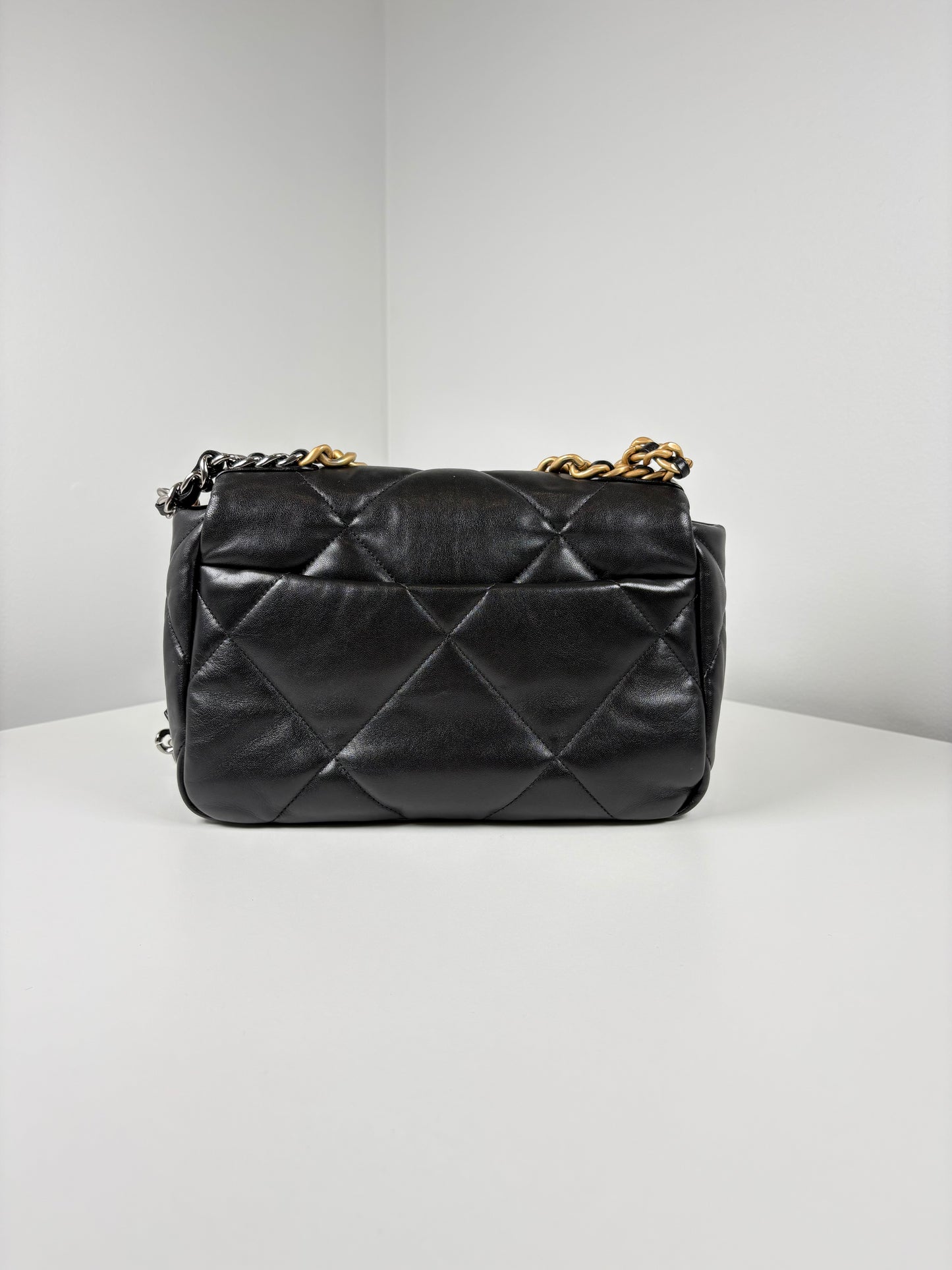 Pre-Owned CHANEL 19 Handbag, Black/GHW, Small