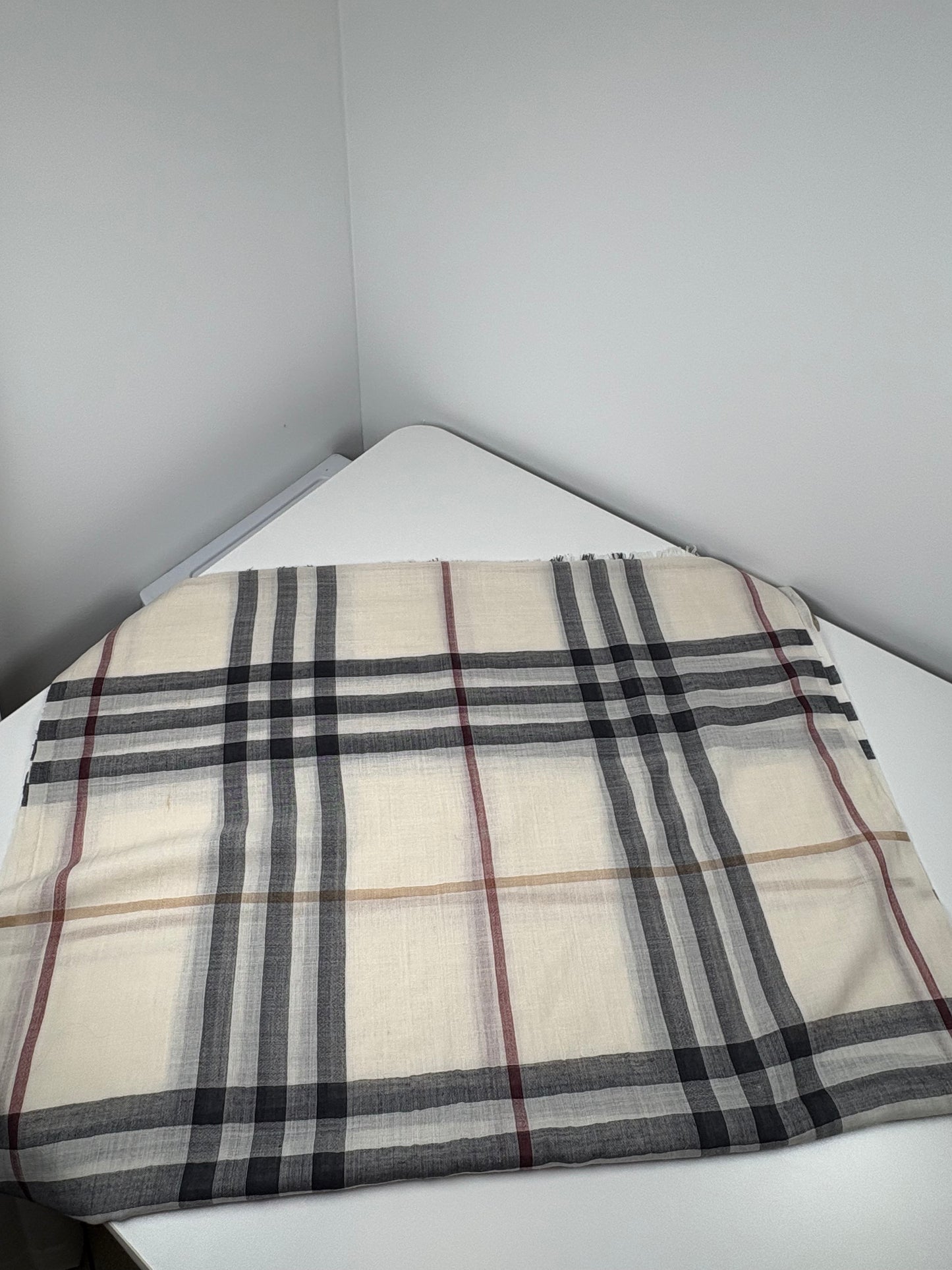 Pre-Owned BURBERRY Silk Scarf Scarf, Nova Check