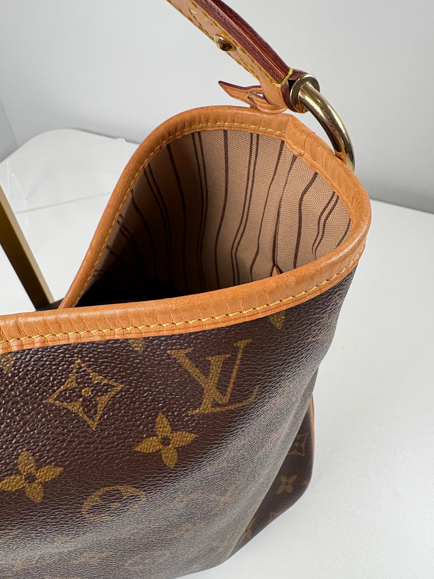 Pre-Owned LOUIS VUITTON Delightful Handbag, Monogram, PM