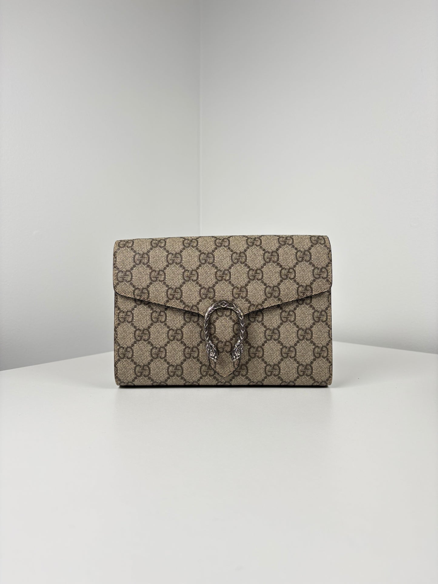 Pre-Owned GUCCI Supreme Dionysus Wallet on Chain Handbag, Beige & Ebony