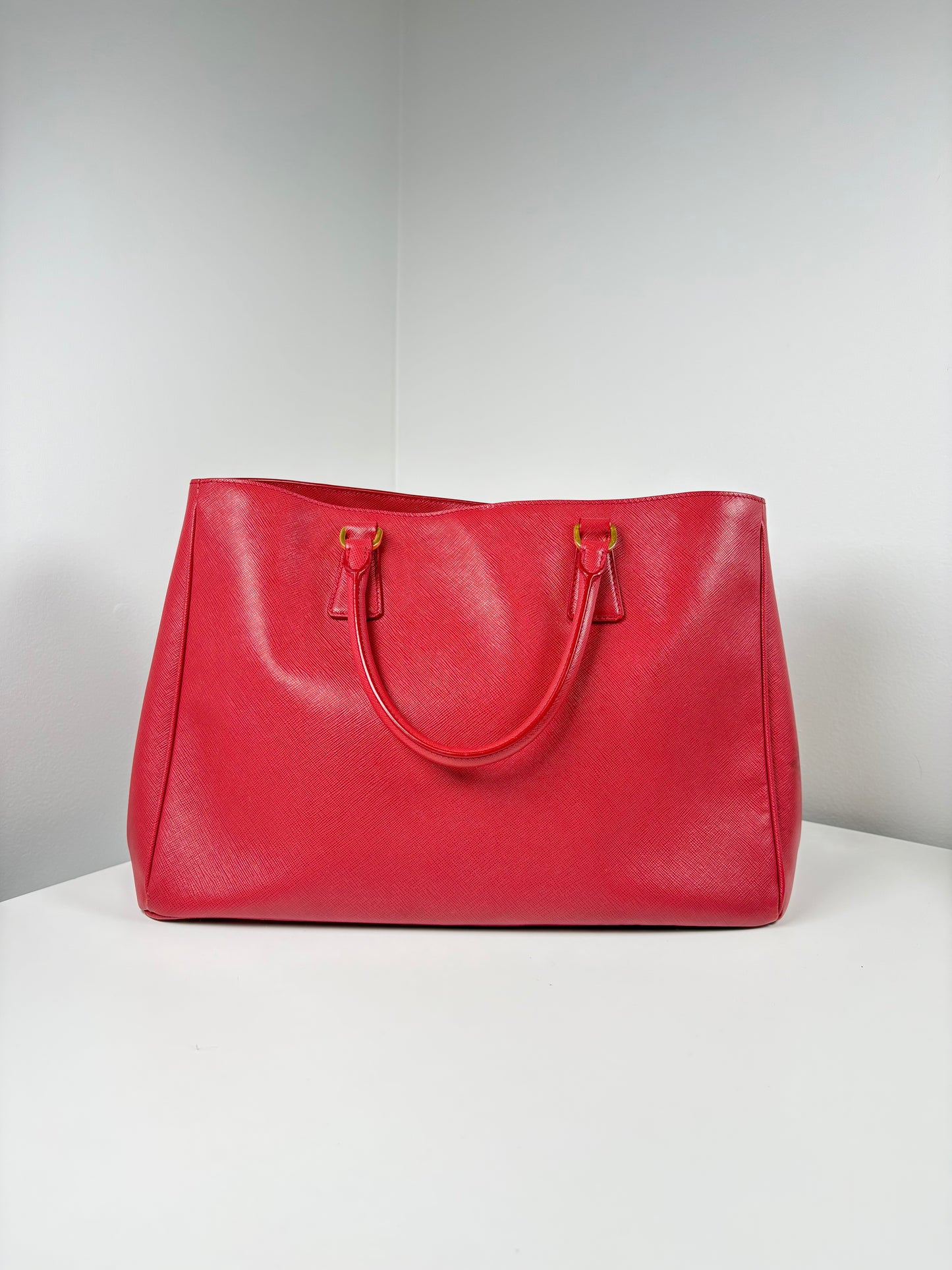 Pre-Owned PRADA Saffiano Galleria Handbag, Red, Large