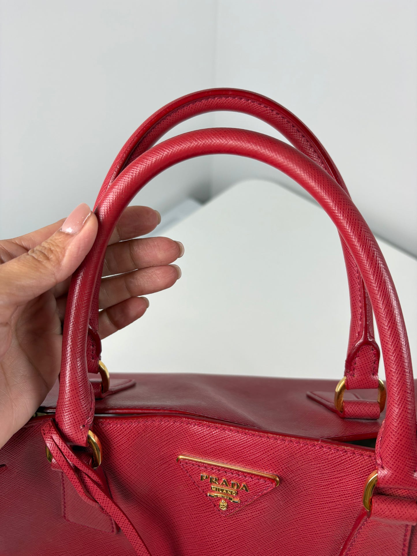 Pre-Owned PRADA Saffiano Galleria Handbag, Red, Large