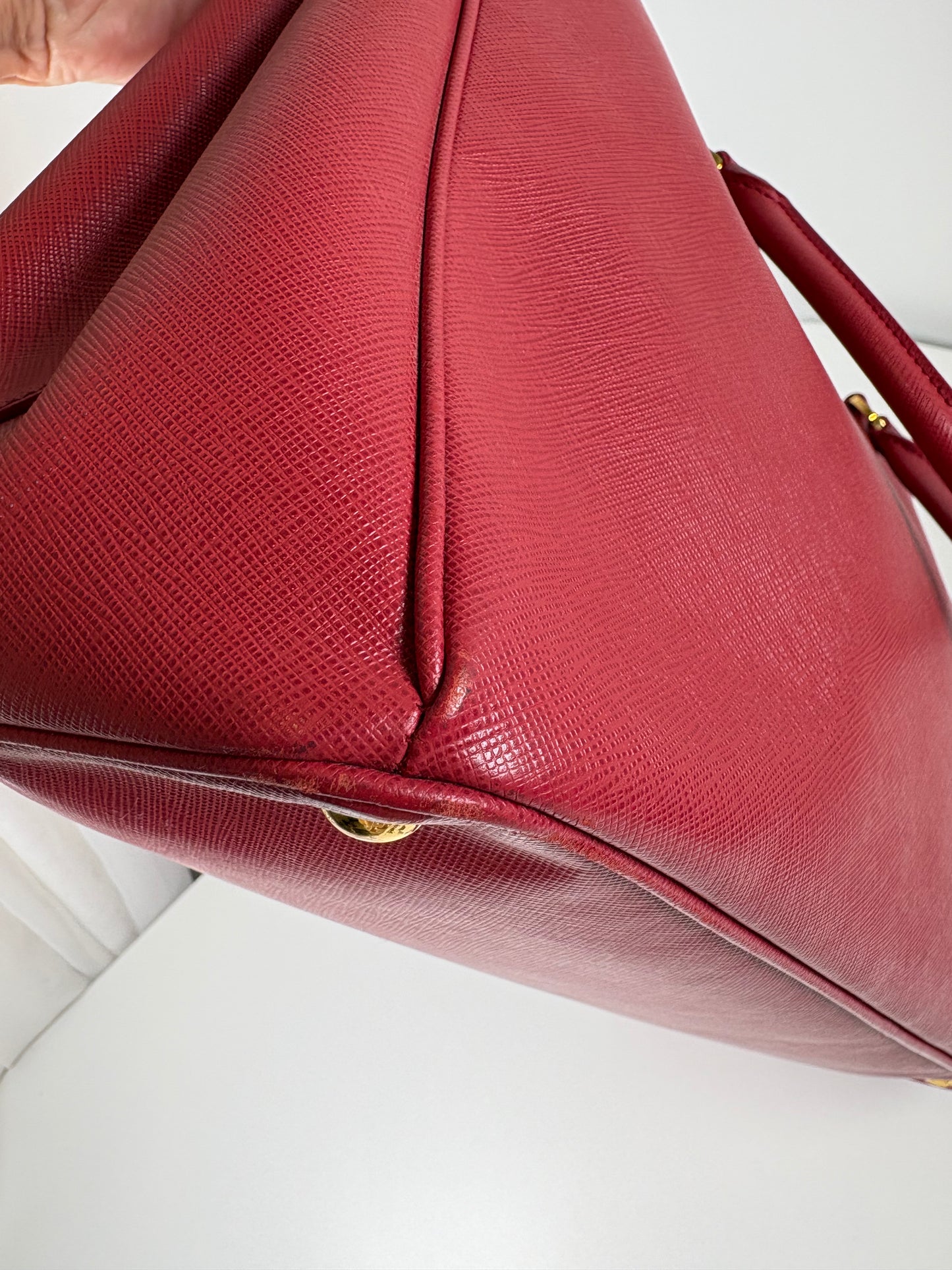 Pre-Owned PRADA Saffiano Galleria Handbag, Red, Large