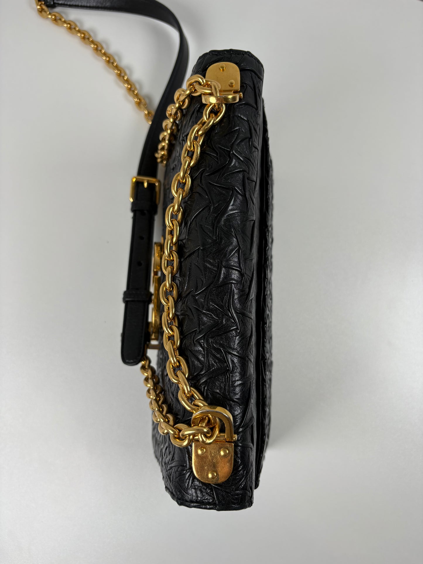 Pre-Owned CHRISTIAN DIOR Wavy-Effect Montaigne Chain Handbag, Black/GHW, 30
