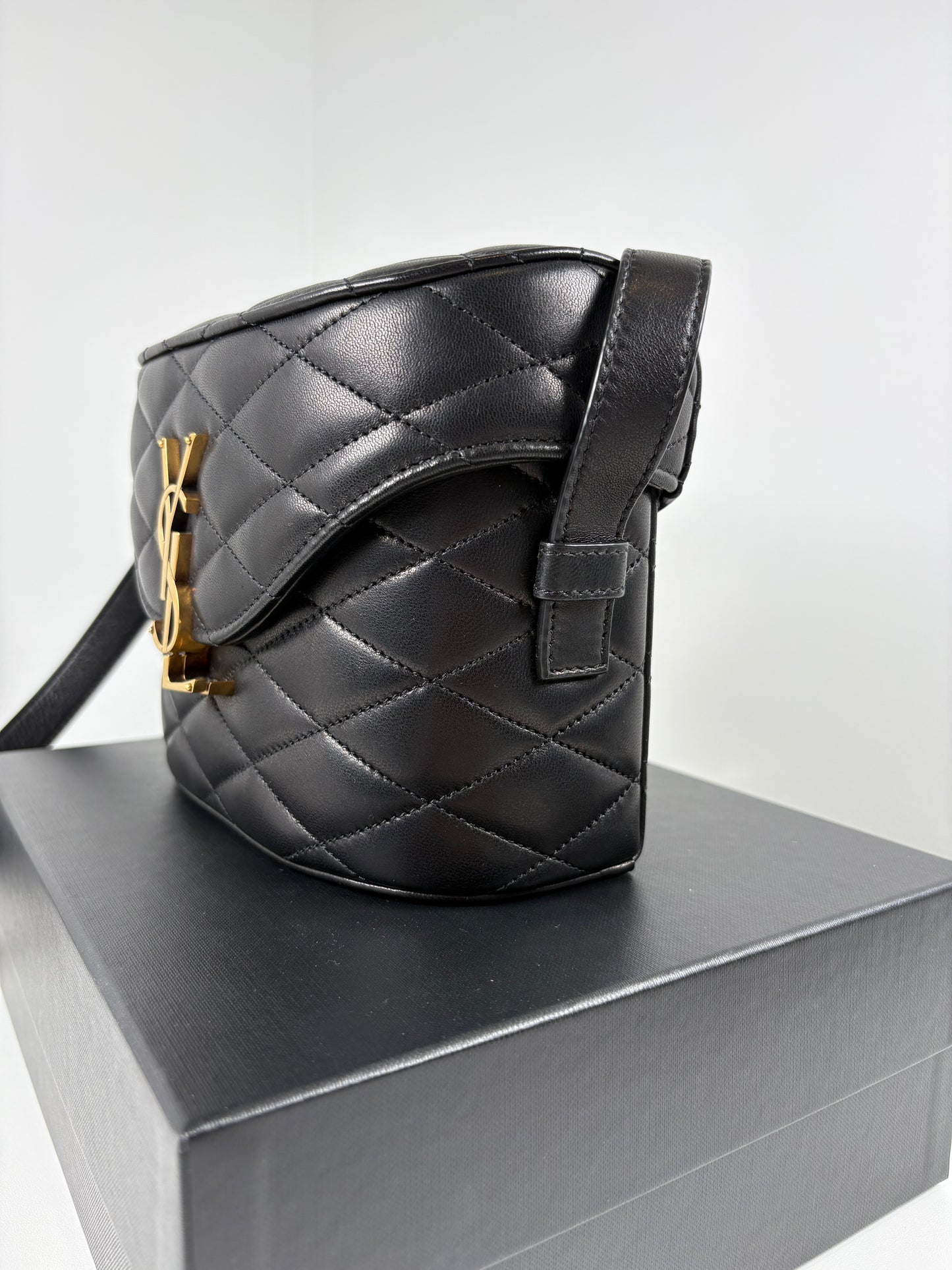Pre-Owned SAINT LAURENT Quilted June Box Handbag, Black/GHW