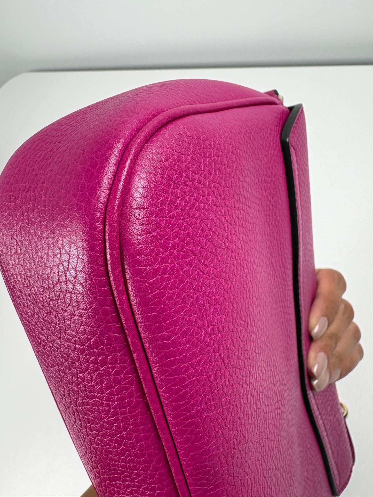 Pre-Owned GUCCI Soho Chain Shoulder Handbag, Fuchsia
