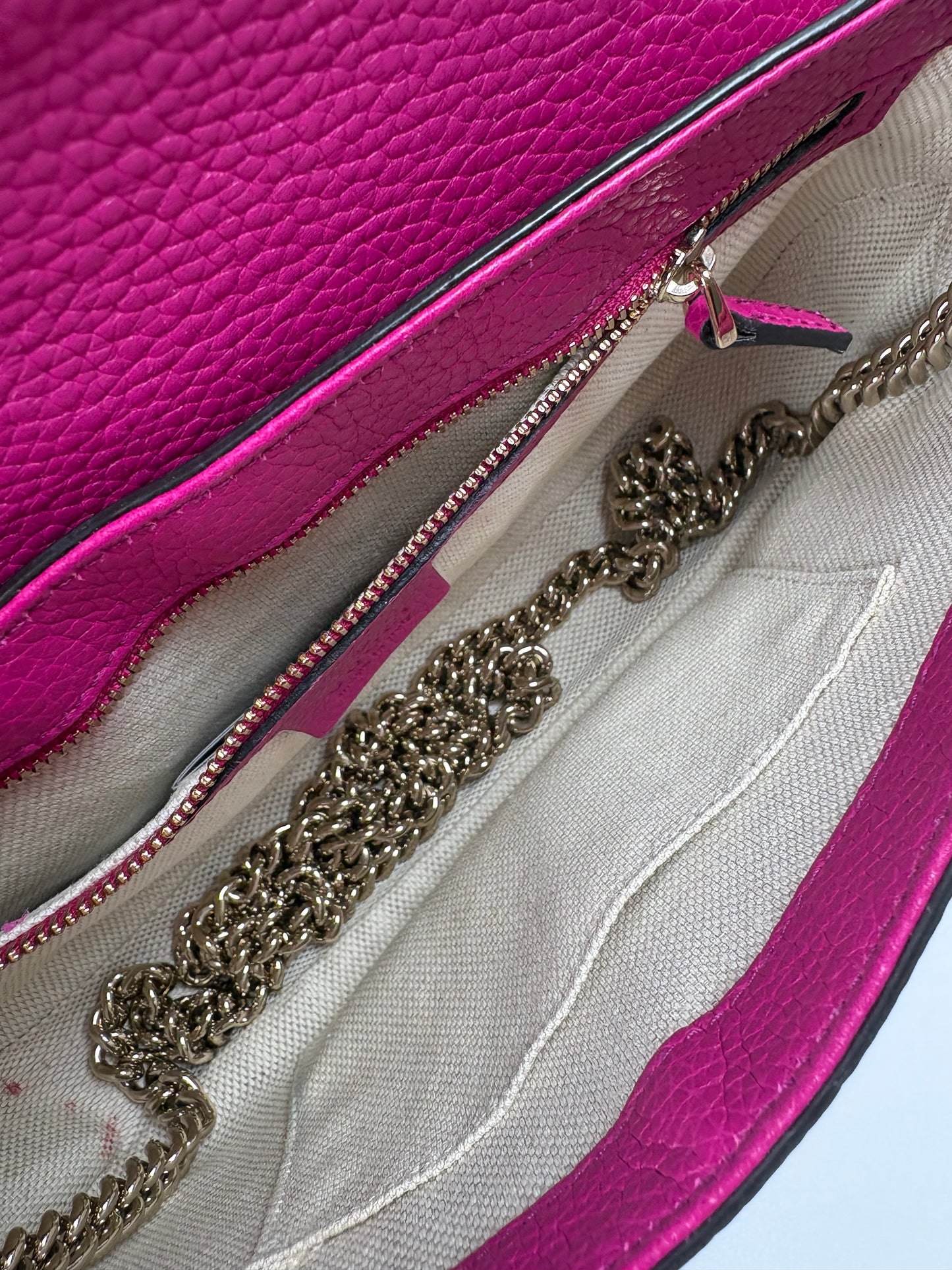 Pre-Owned GUCCI Soho Chain Shoulder Handbag, Fuchsia