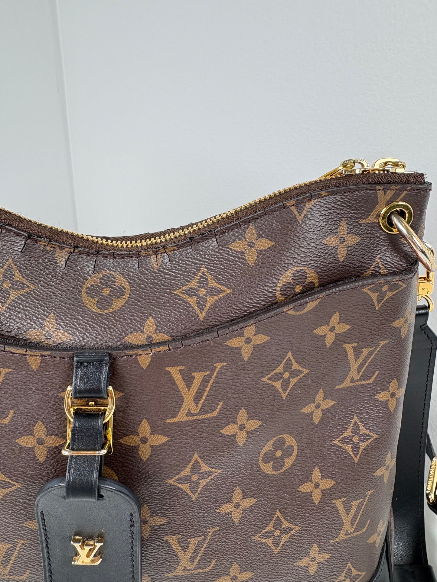 Pre-Owned LOUIS VUITTON Odeon Handbag, Monogram, MM